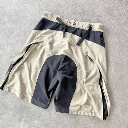 Oakley 2008 technical two tone combat shorts (M) - Known Source