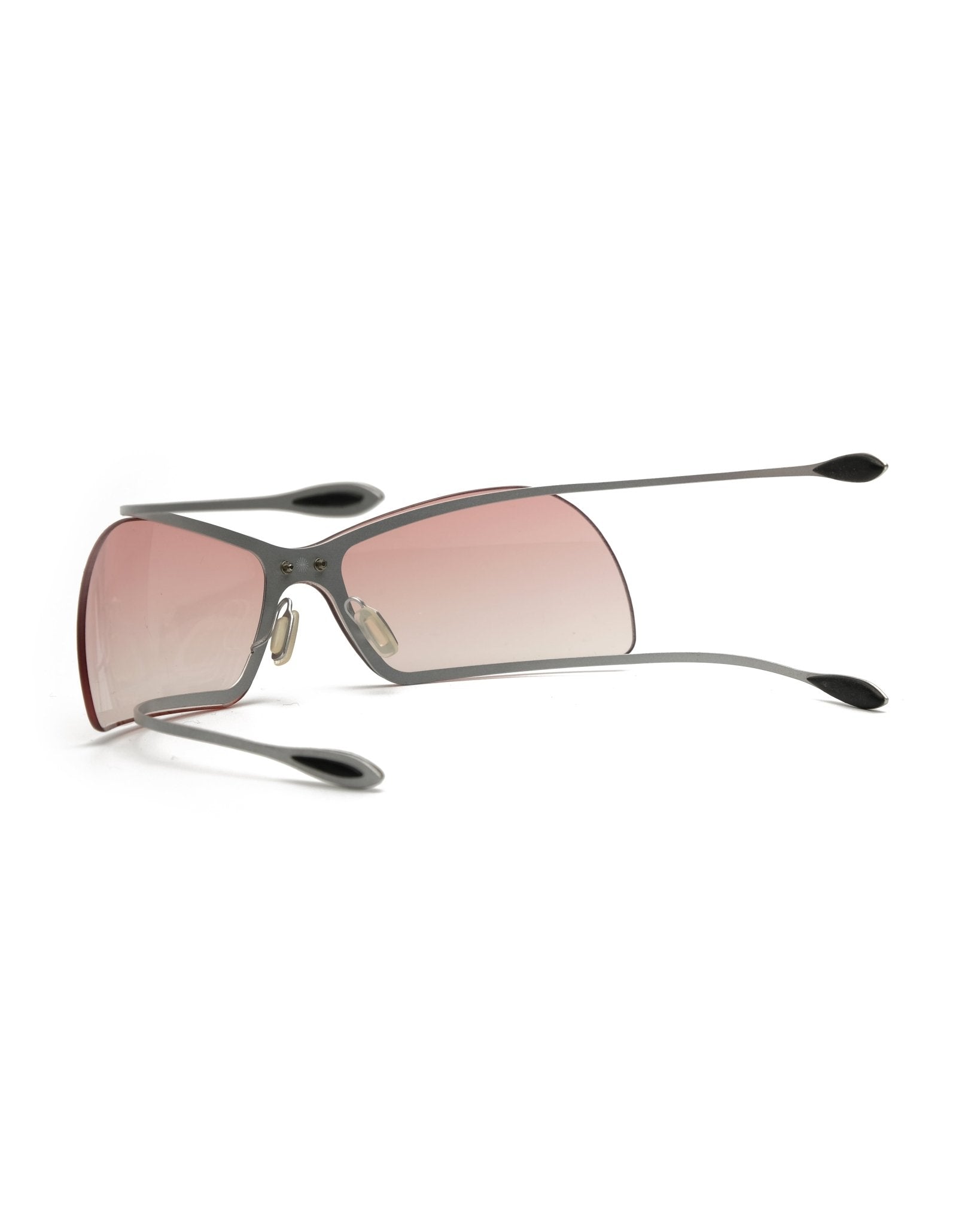 https://cdn.shopify.com/s/files/1/0818/5459/5398/files/parasite-parasite-2002-sunglasses-vintage-su494-2182959.jpg?v=1778953722