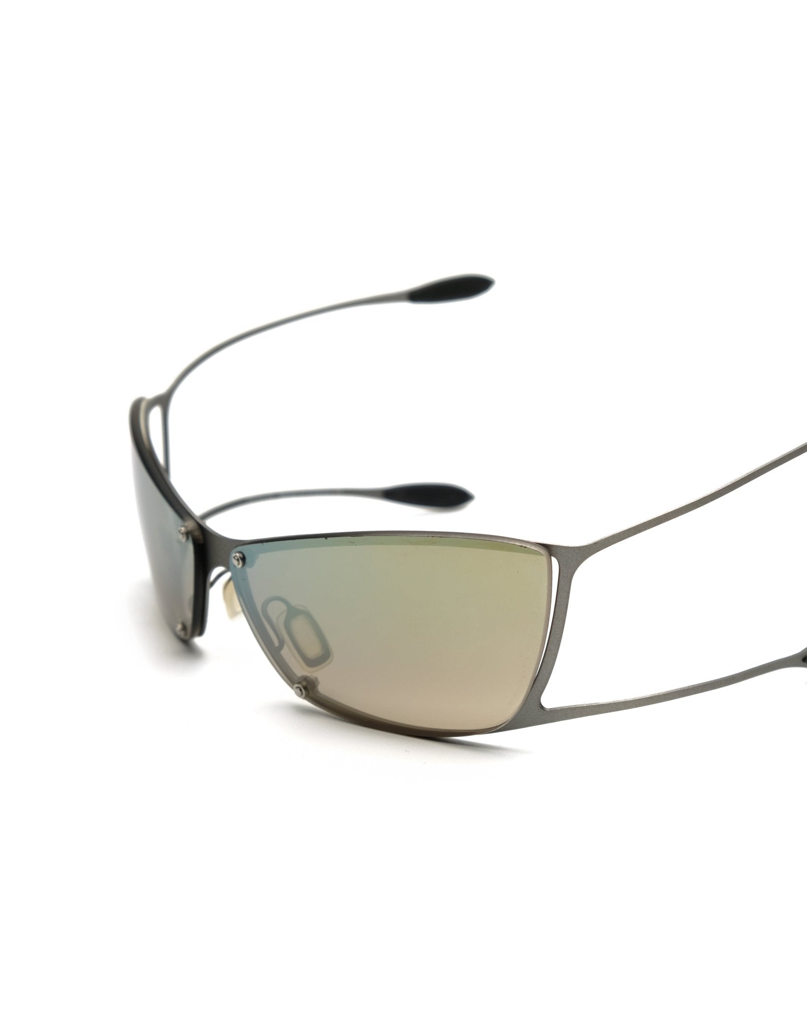 https://cdn.shopify.com/s/files/1/0818/5459/5398/files/parasite-parasite-2003-sunglasses-vintage-su495-1985070.jpg?v=1778953723