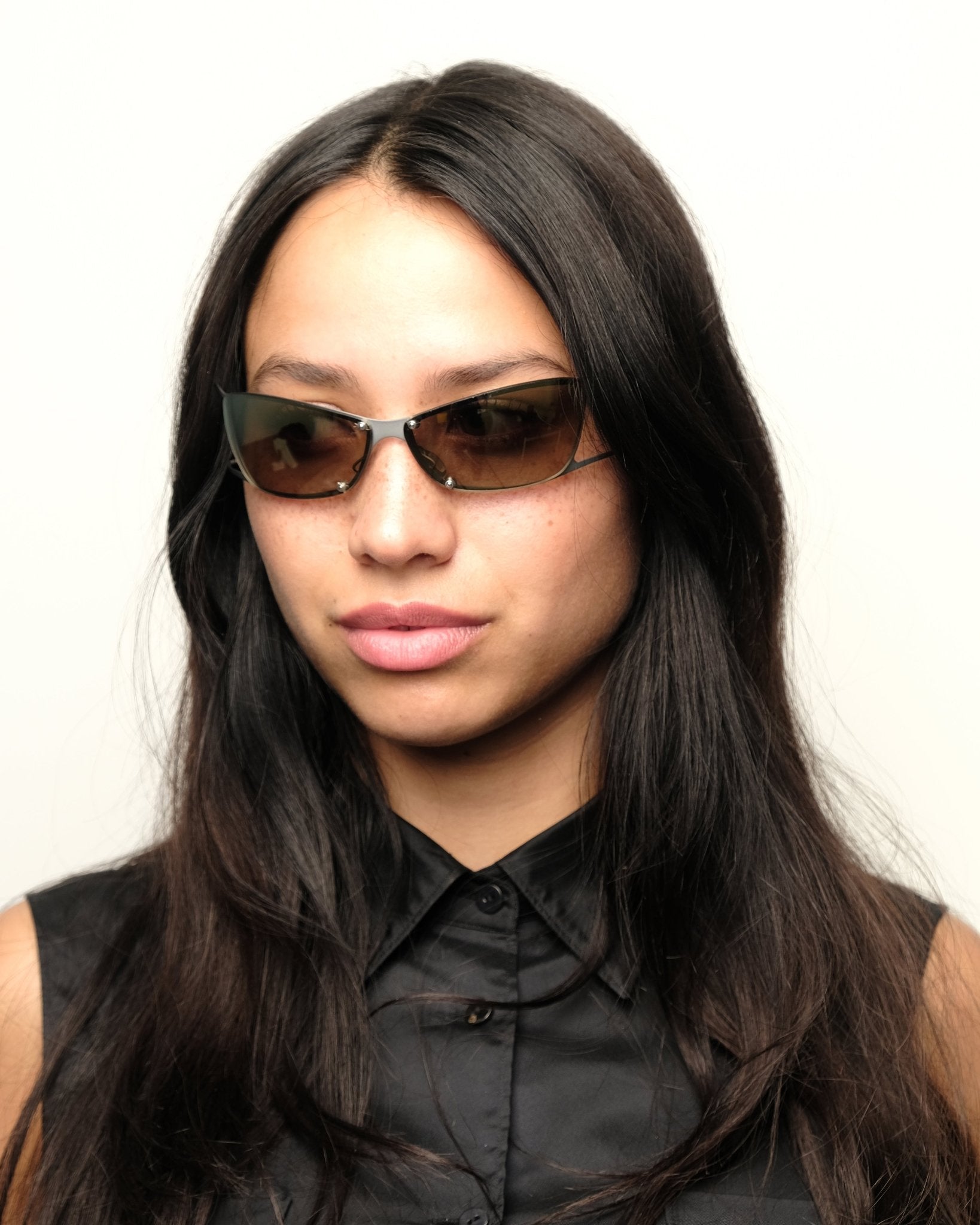 https://cdn.shopify.com/s/files/1/0818/5459/5398/files/parasite-parasite-2003-sunglasses-vintage-su495-2270056.jpg?v=1778953722