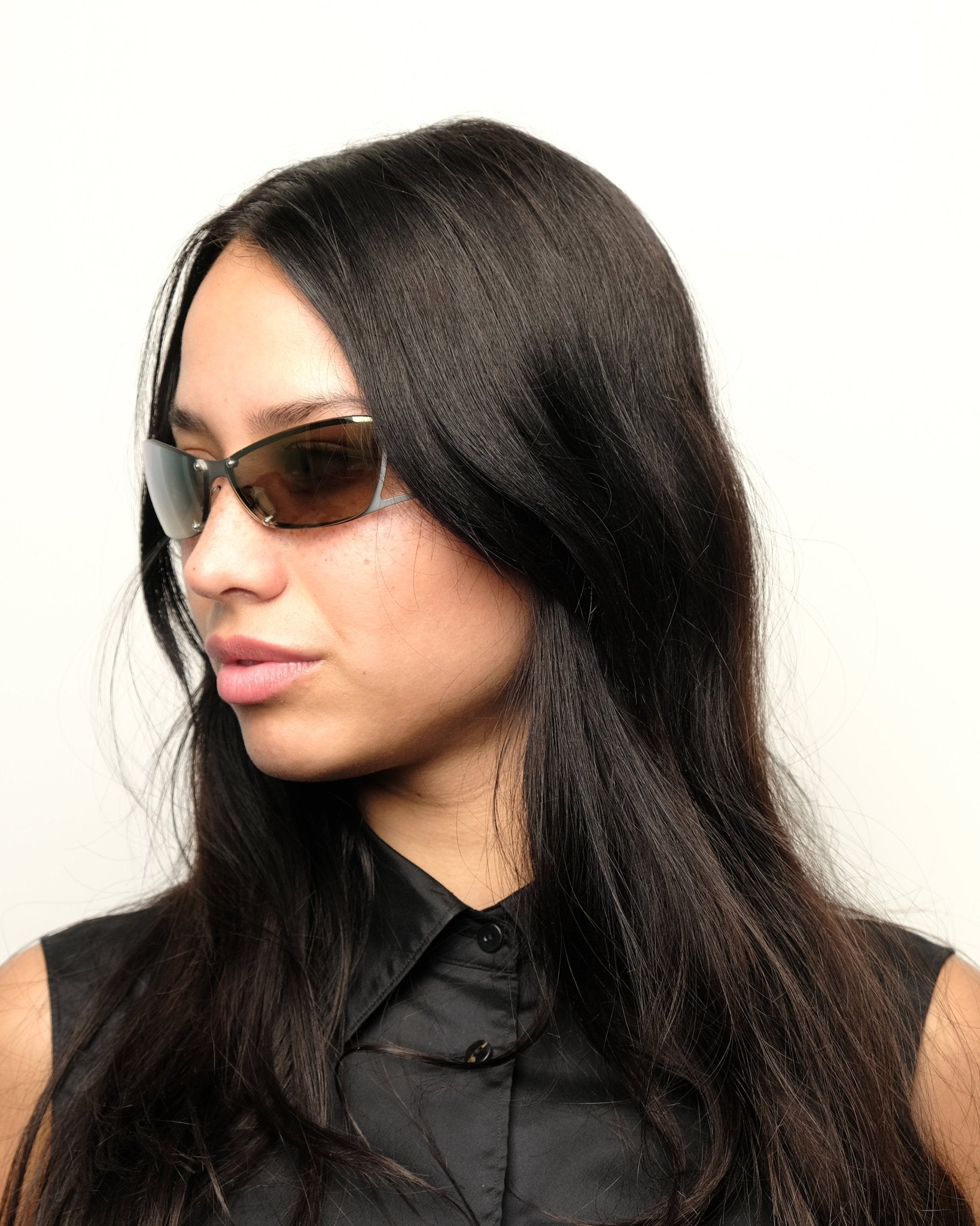 https://cdn.shopify.com/s/files/1/0818/5459/5398/files/parasite-parasite-2003-sunglasses-vintage-su495-8815303.jpg?v=1778953723