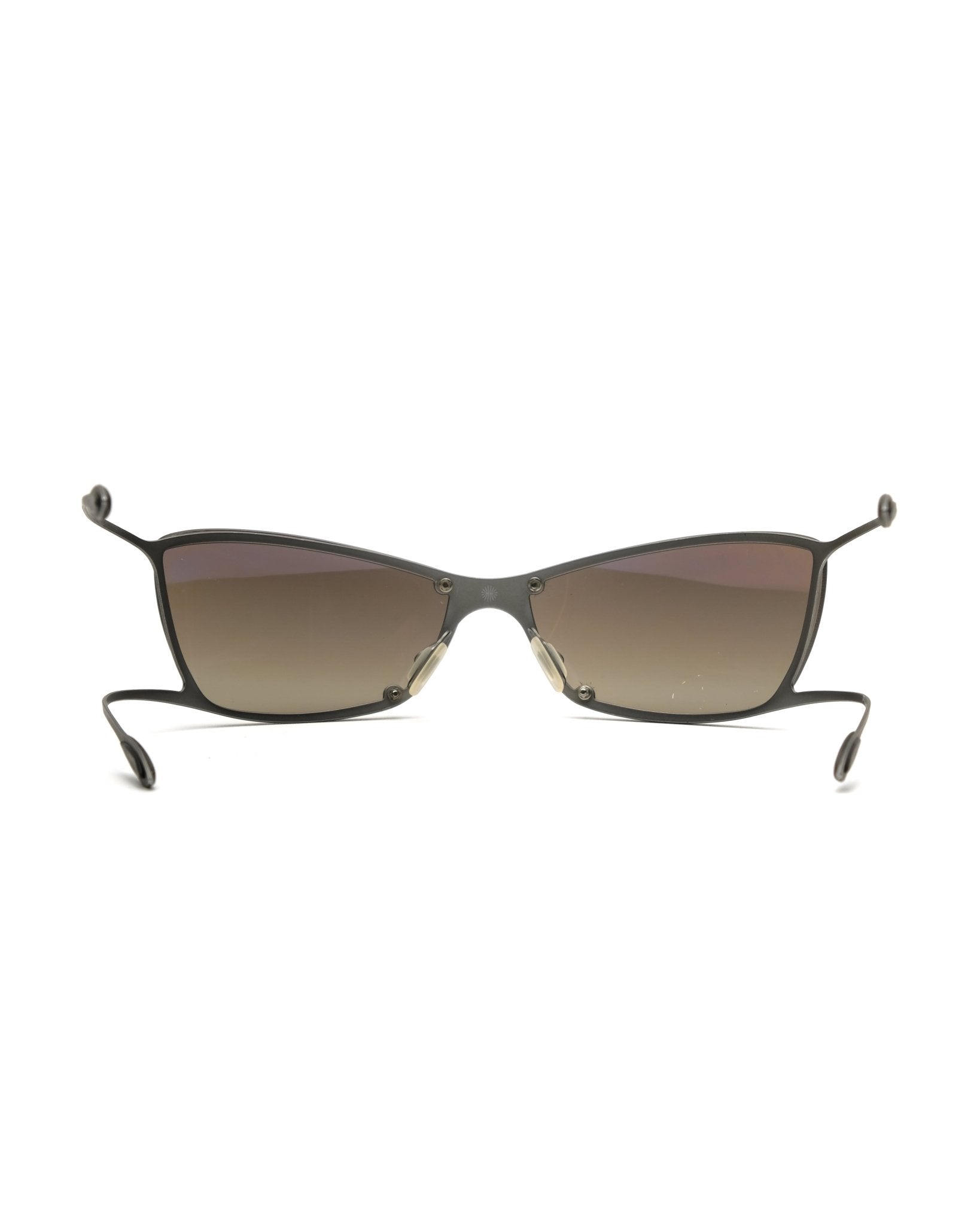 https://cdn.shopify.com/s/files/1/0818/5459/5398/files/parasite-parasite-2003-sunglasses-vintage-su495-9366201.jpg?v=1778953724