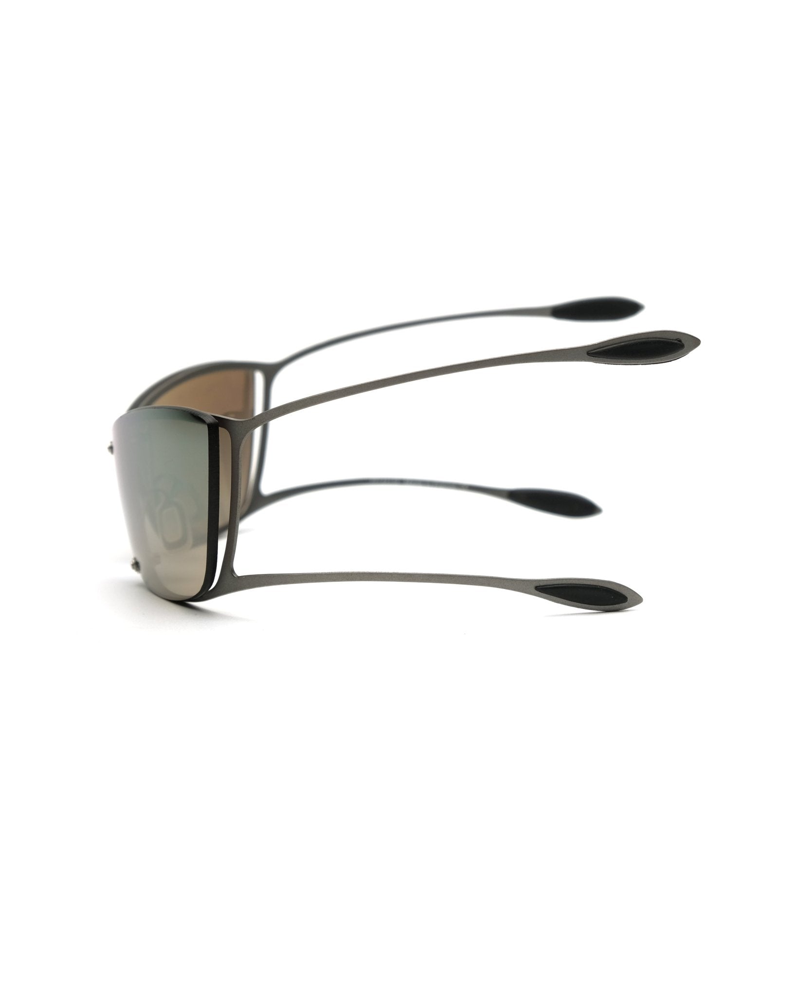 https://cdn.shopify.com/s/files/1/0818/5459/5398/files/parasite-parasite-2003-sunglasses-vintage-su495-9381296.jpg?v=1778953722