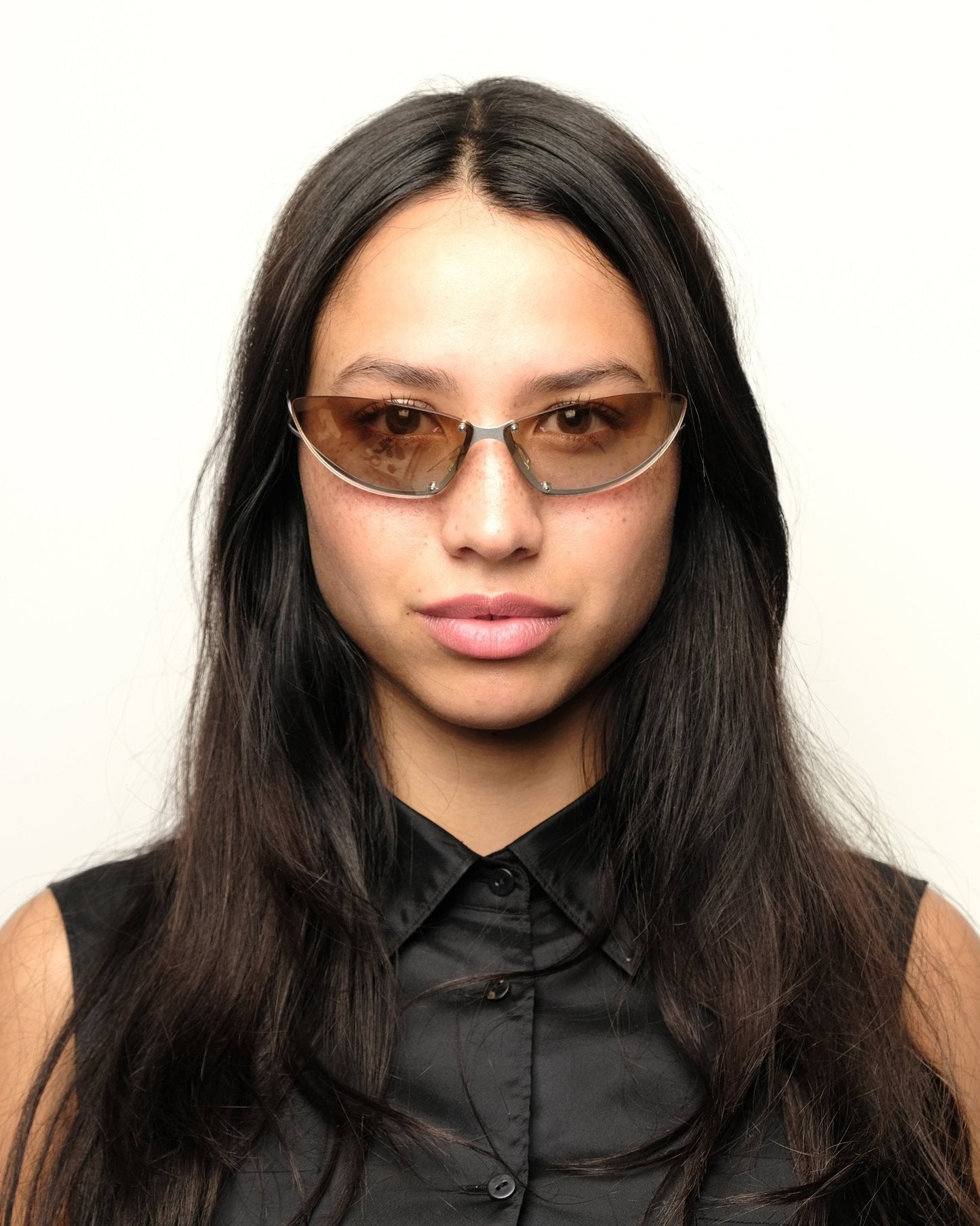 https://cdn.shopify.com/s/files/1/0818/5459/5398/files/parasite-parasite-2003-sunglasses-vintage-su496-2124943.jpg?v=1778953655