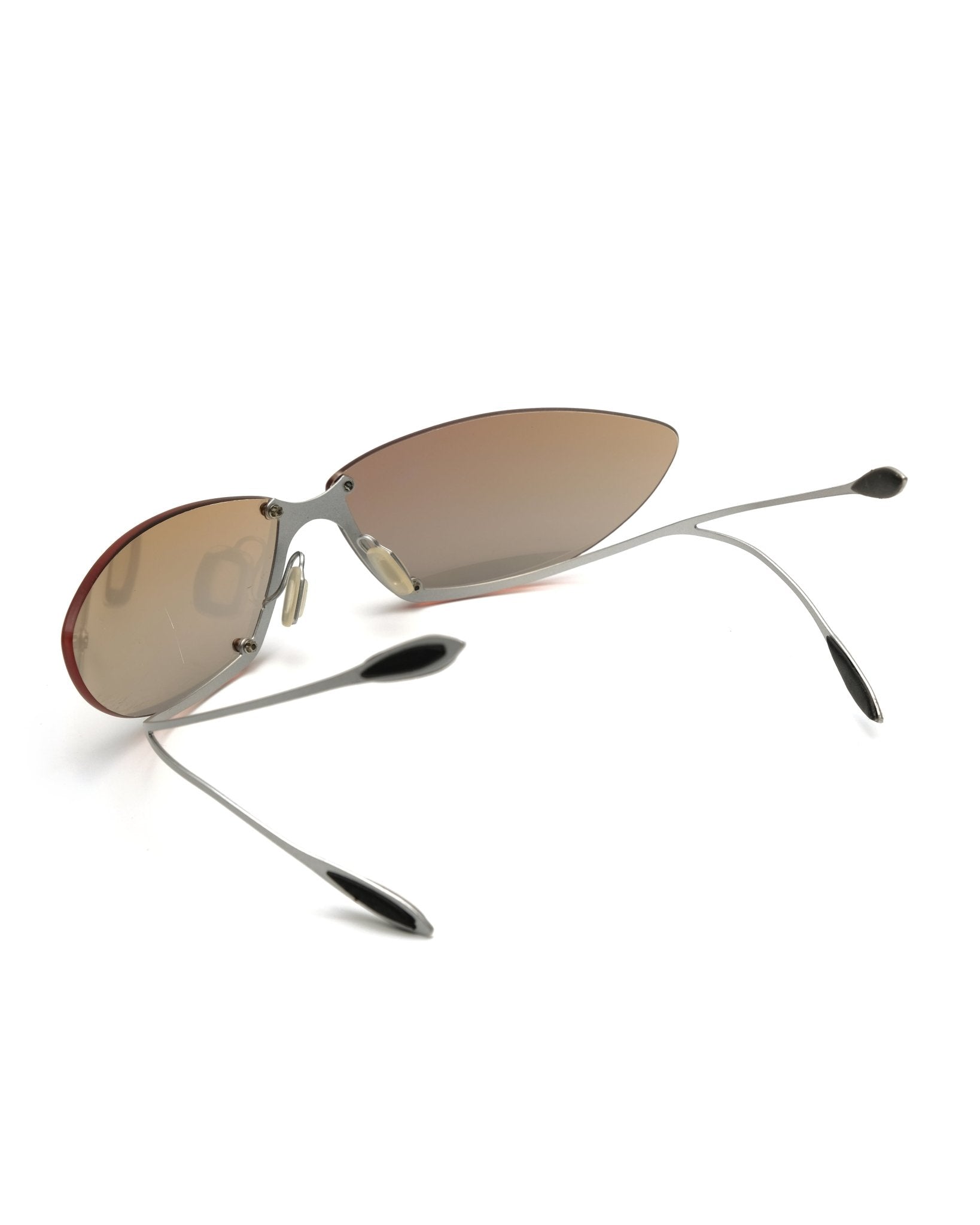 https://cdn.shopify.com/s/files/1/0818/5459/5398/files/parasite-parasite-2003-sunglasses-vintage-su496-3211442.jpg?v=1778953654
