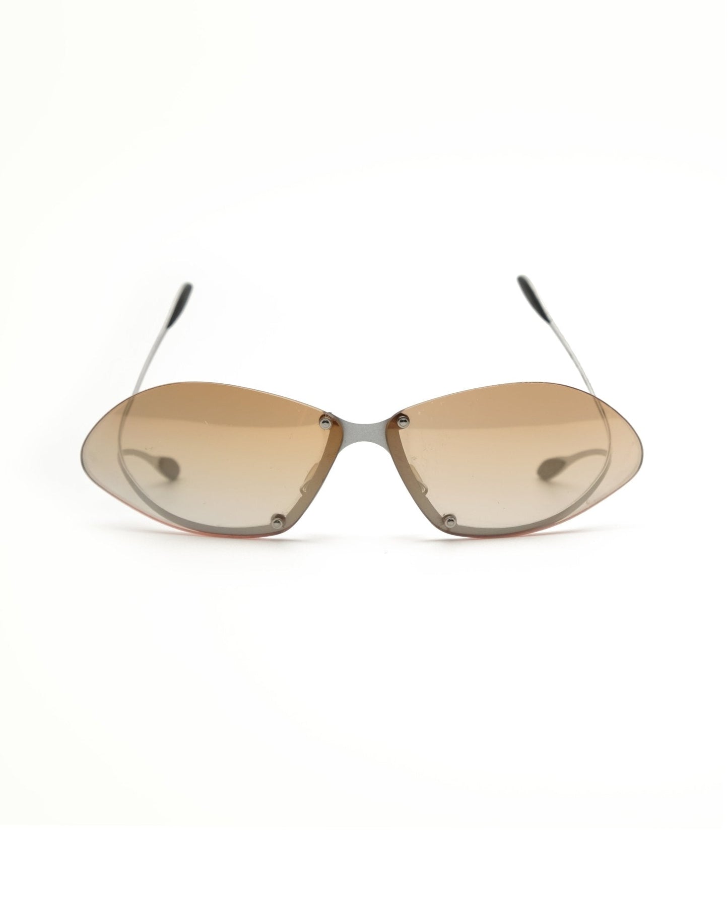 https://cdn.shopify.com/s/files/1/0818/5459/5398/files/parasite-parasite-2003-sunglasses-vintage-su497-2865201.jpg?v=1778953651