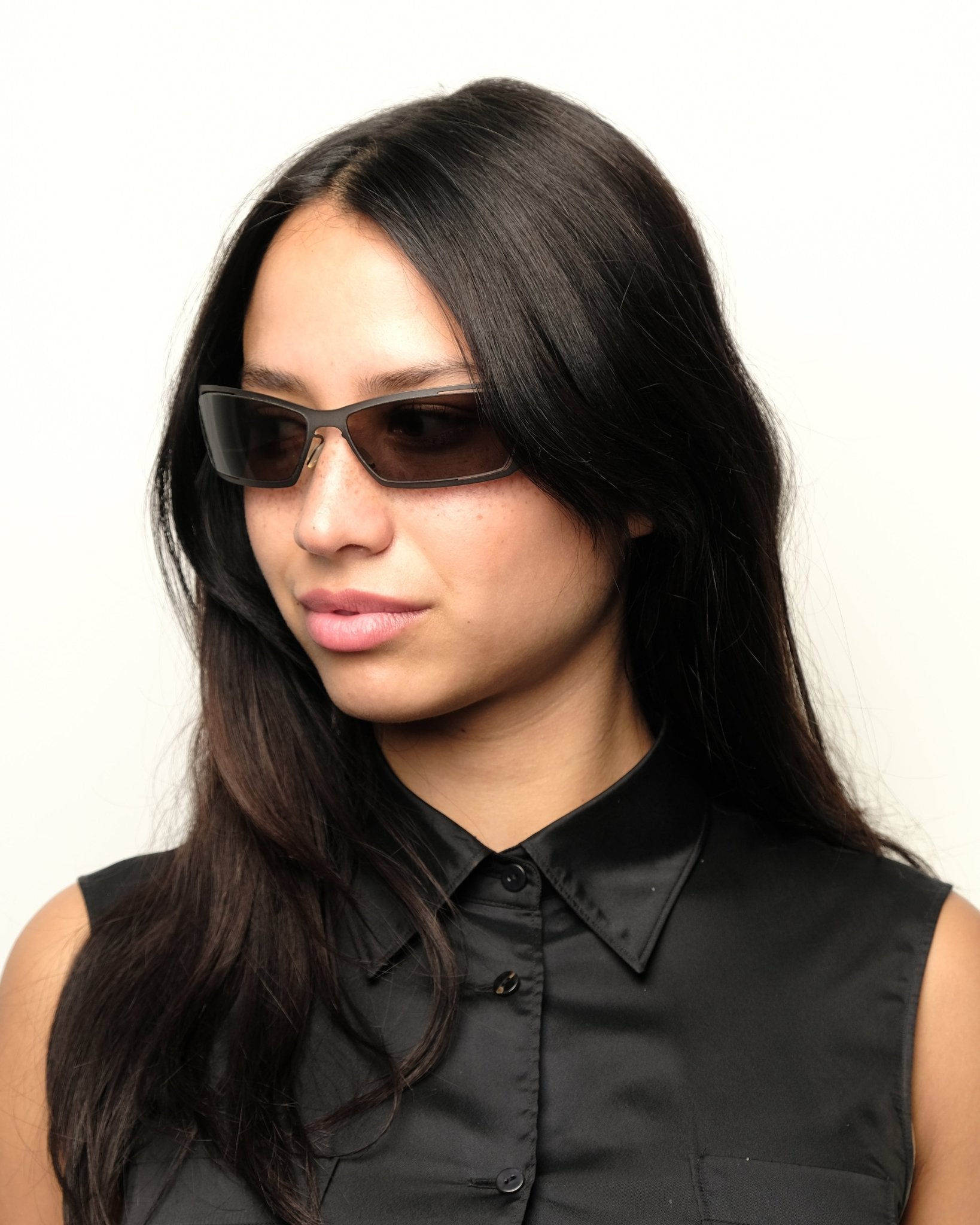 https://cdn.shopify.com/s/files/1/0818/5459/5398/files/parasite-parasite-2005-sunglasses-vintage-su493-8336022.jpg?v=1778953716