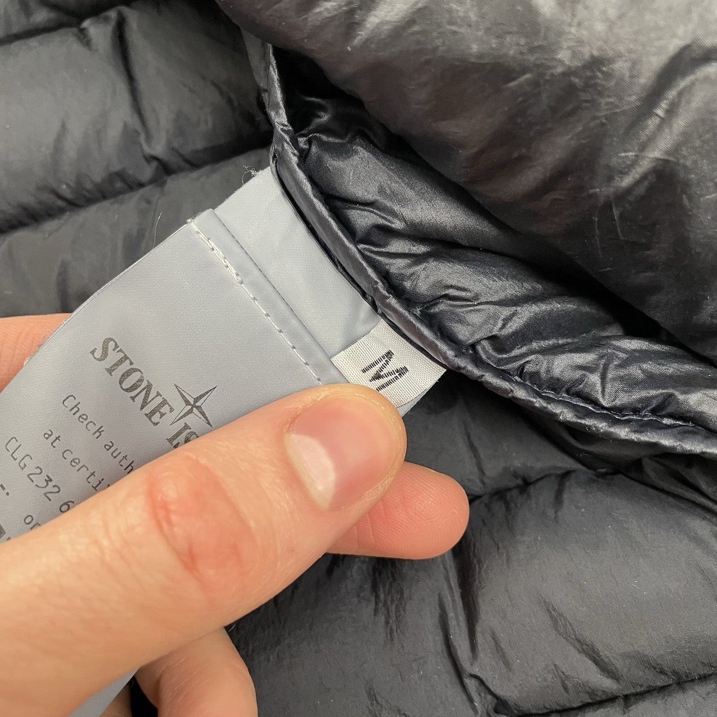 Stone Island Puffer Jacket AW23 Loom Woven Chambers R-Nylon Down-TC, Size Medium | O/S, Navy