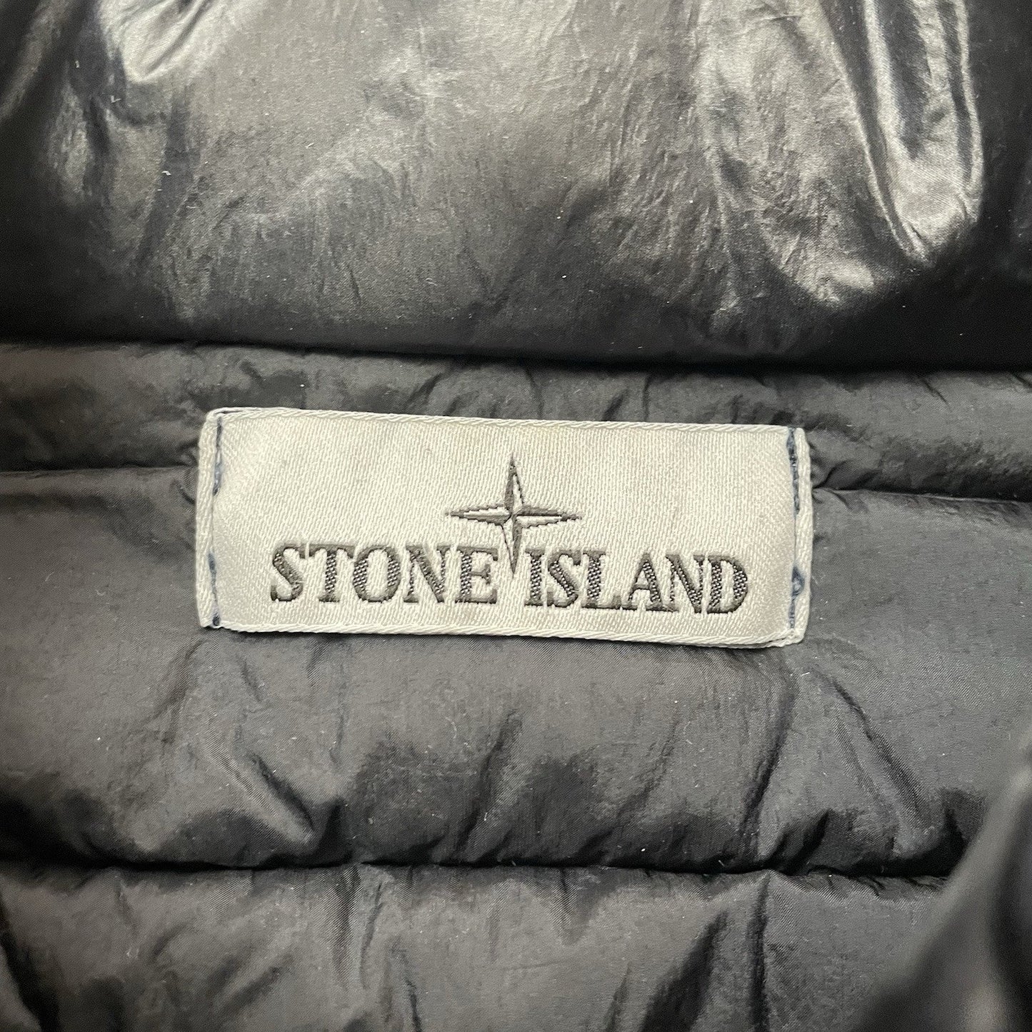Stone Island Puffer Jacket AW23 Loom Woven Chambers R-Nylon Down-TC, Size Medium | O/S, Navy