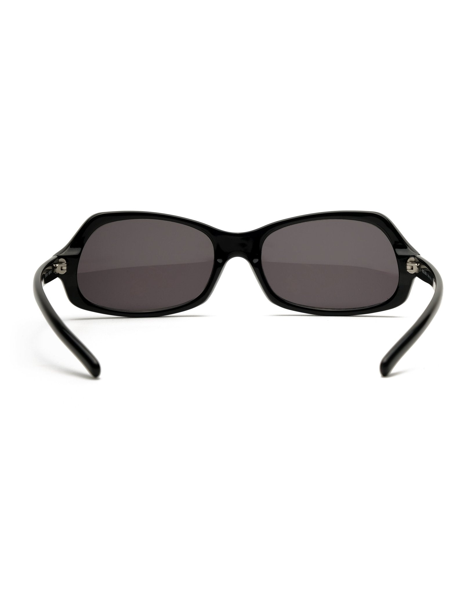 https://cdn.shopify.com/s/files/1/0818/5459/5398/files/prada-prada-spring-2001-sunglasses-vintage-su473-7019846.jpg?v=1778953741