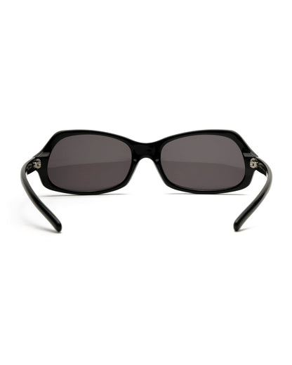 https://cdn.shopify.com/s/files/1/0818/5459/5398/files/prada-prada-spring-2001-sunglasses-vintage-su473-7019846.jpg?v=1778953741