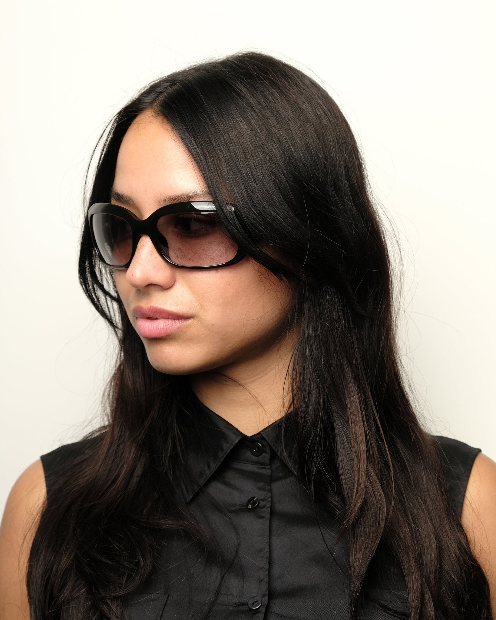 https://cdn.shopify.com/s/files/1/0818/5459/5398/files/ralph-lauren-ralph-lauren-sunglasses-vintage-su480-8921844.jpg?v=1778953713