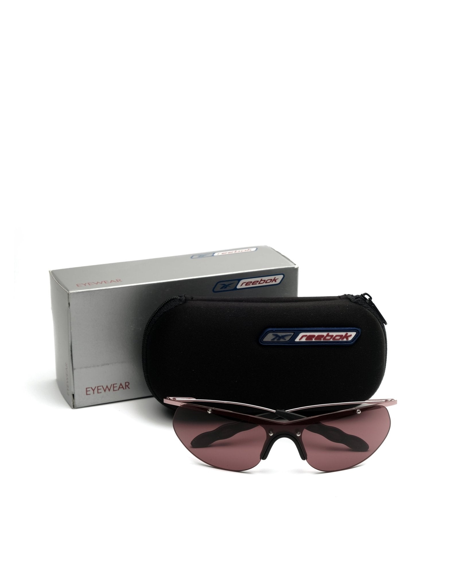https://cdn.shopify.com/s/files/1/0818/5459/5398/files/reebok-reebok-shield-vintage-su467-6431846.jpg?v=1778953752