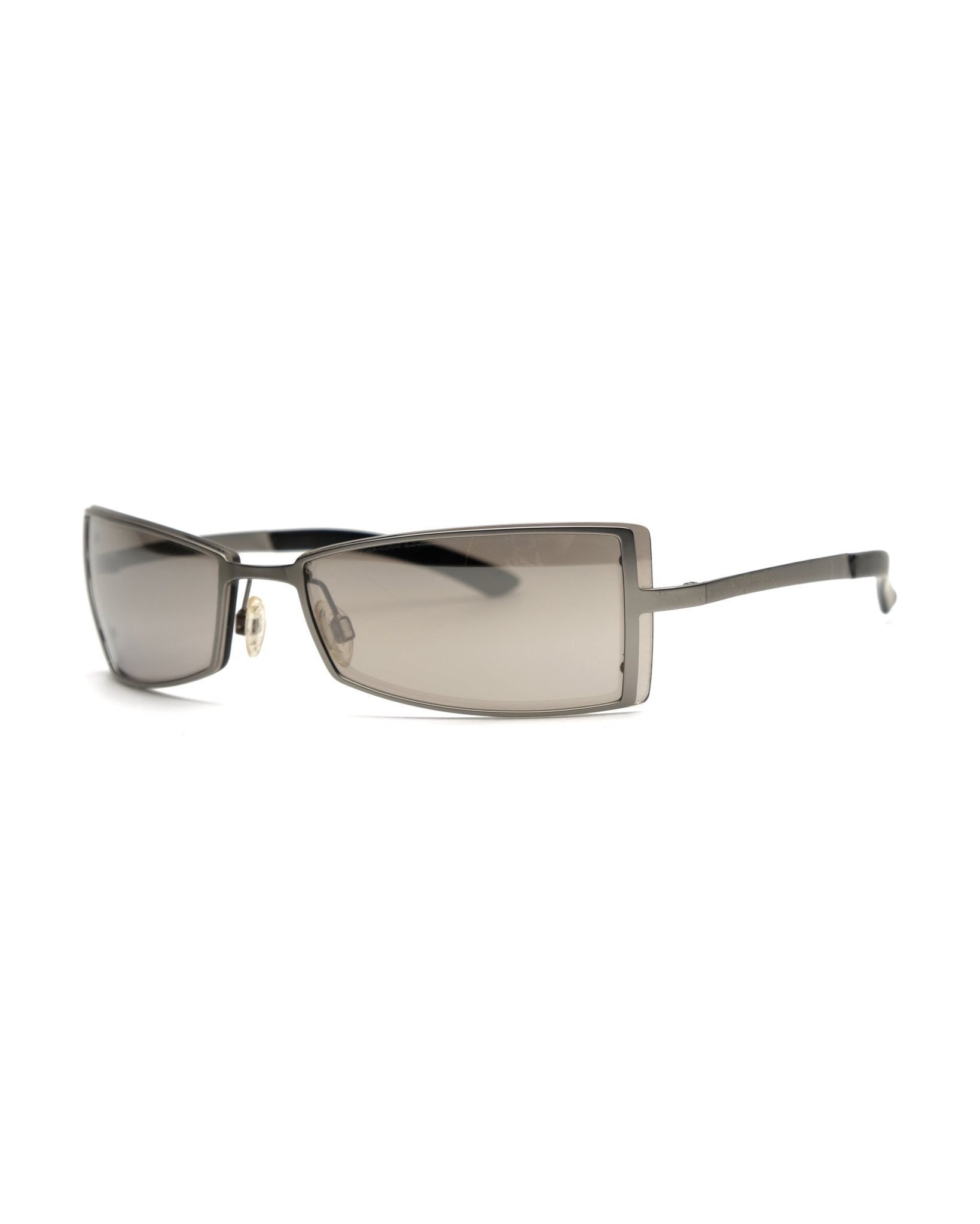 https://cdn.shopify.com/s/files/1/0818/5459/5398/files/reebok-reebok-sunglasses-vintage-su458-2433297.jpg?v=1778953771