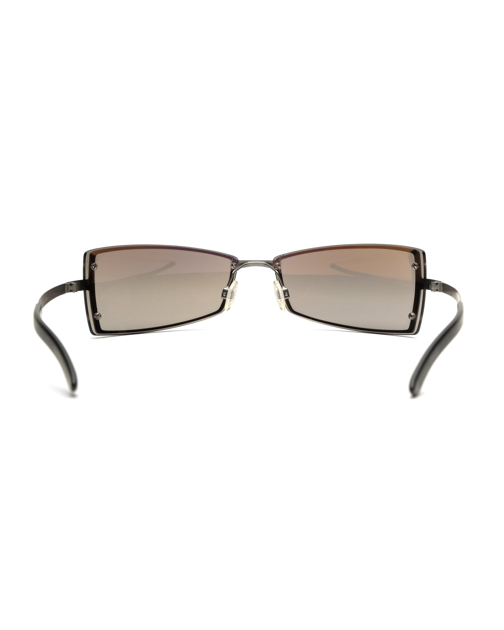 https://cdn.shopify.com/s/files/1/0818/5459/5398/files/reebok-reebok-sunglasses-vintage-su458-7934574.jpg?v=1778953773