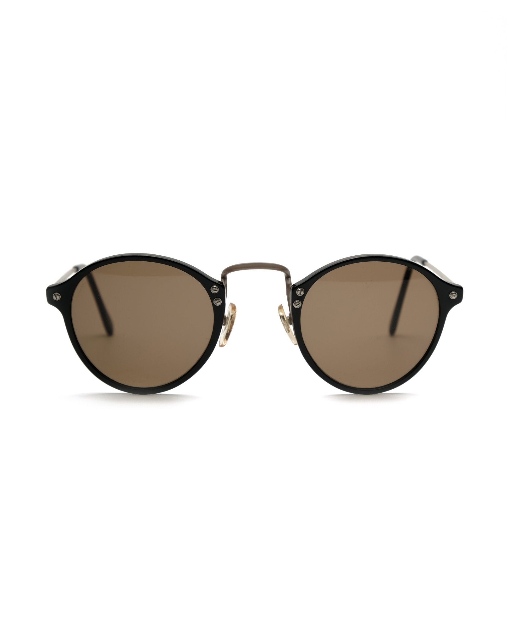 https://cdn.shopify.com/s/files/1/0818/5459/5398/files/romeo-gigli-romeo-gigli-sunglasses-vintage-su487-8010291.jpg?v=1778953711