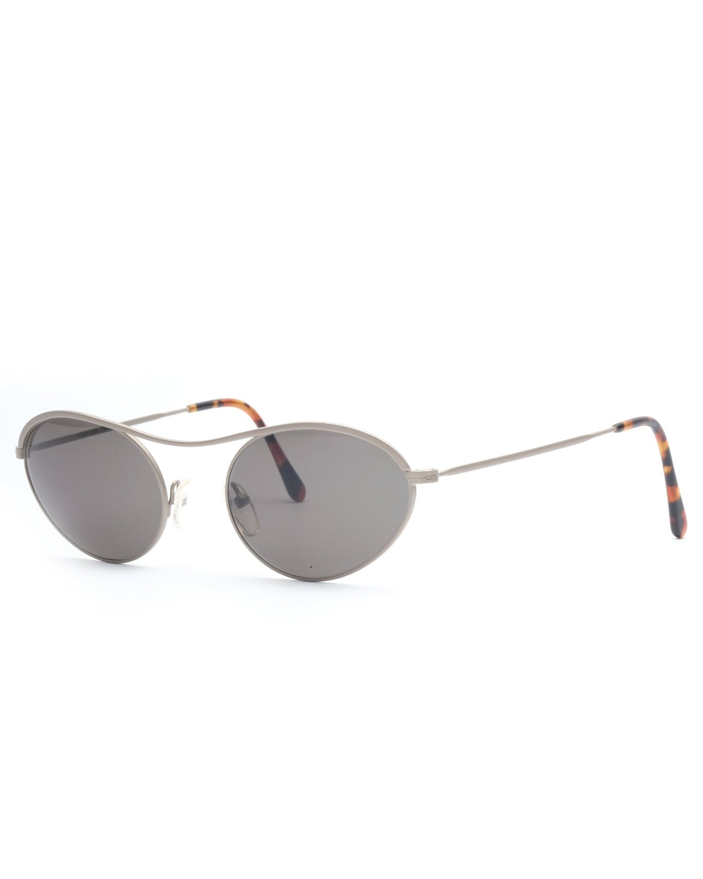 https://cdn.shopify.com/s/files/1/0818/5459/5398/files/runway-fw1994-romeo-gigli-sunglasses-581529.jpg?v=1733870376