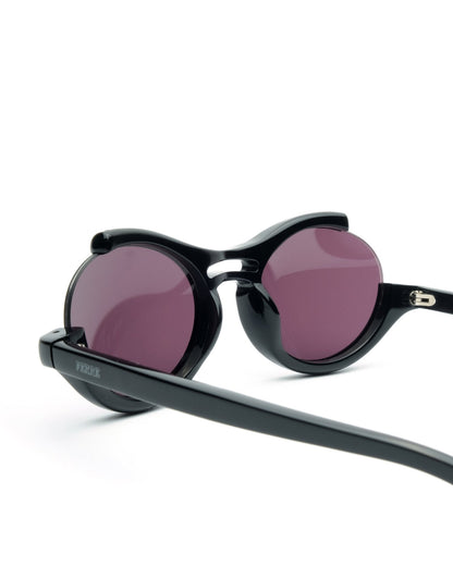 https://cdn.shopify.com/s/files/1/0818/5459/5398/files/ss2005-gianfranco-ferre-sunglasses-su222-571218.jpg?v=1749227876