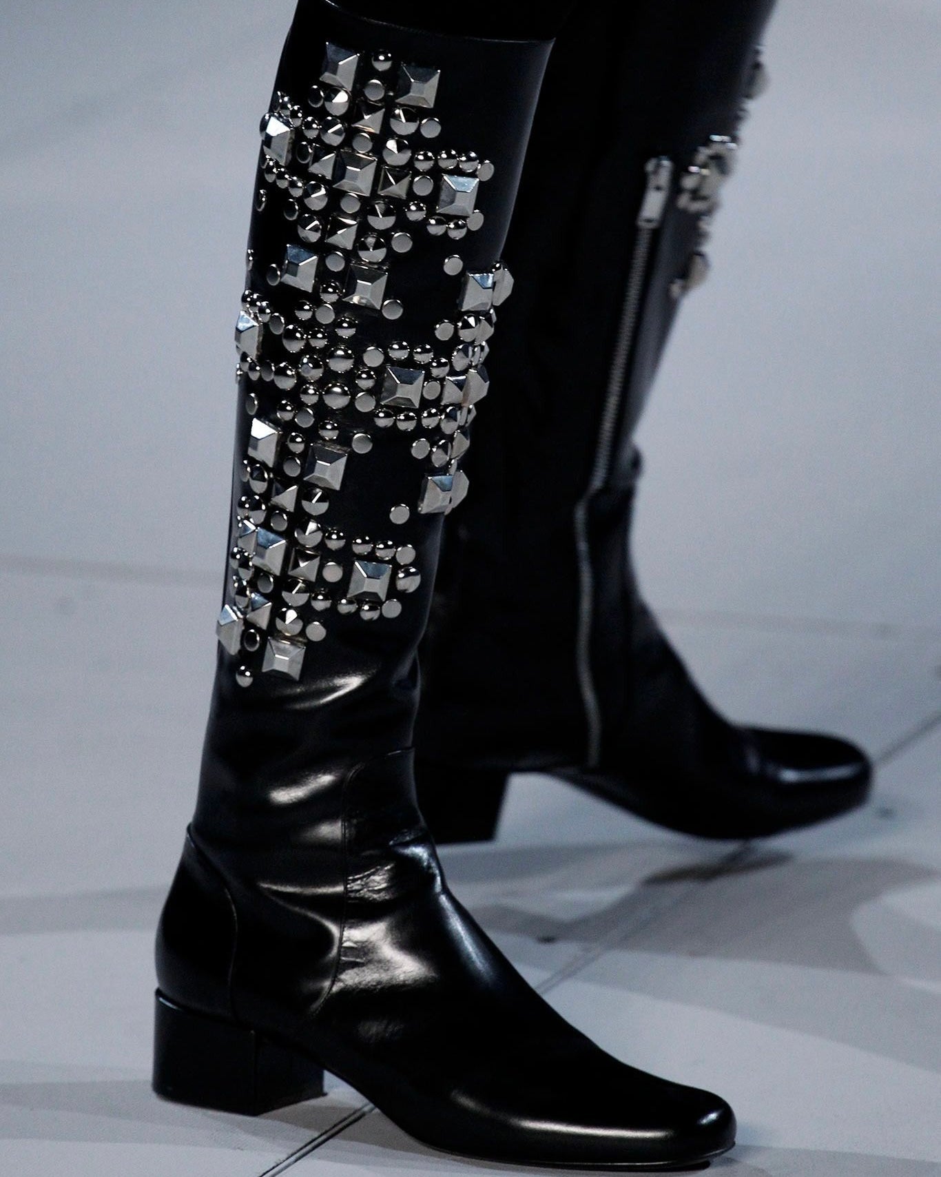 Yves Saint Laurent FW2014 Studded Black Leather Riding Boots - EU 40