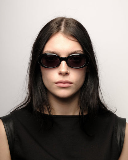https://cdn.shopify.com/s/files/1/0818/5459/5398/files/valentino-valentino-spring-1998-sunglasses-vintage-su546-4883303.jpg?v=1784368350