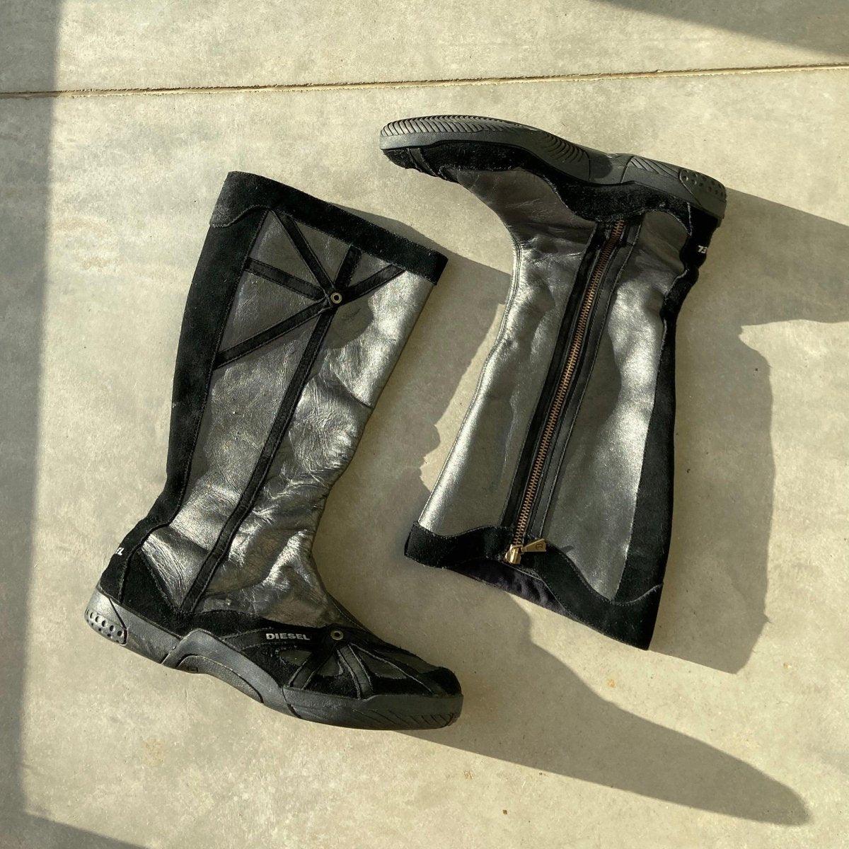 00'S DIESEL SILVER LEATHER BOOTS - EU 39 - Known Source