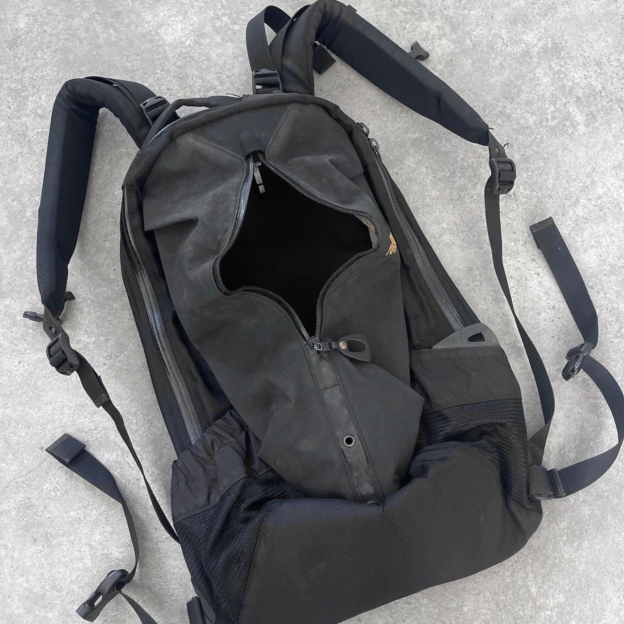 Arc’teryx Arro 22 backpack (20”x12”x8”) - Known Source