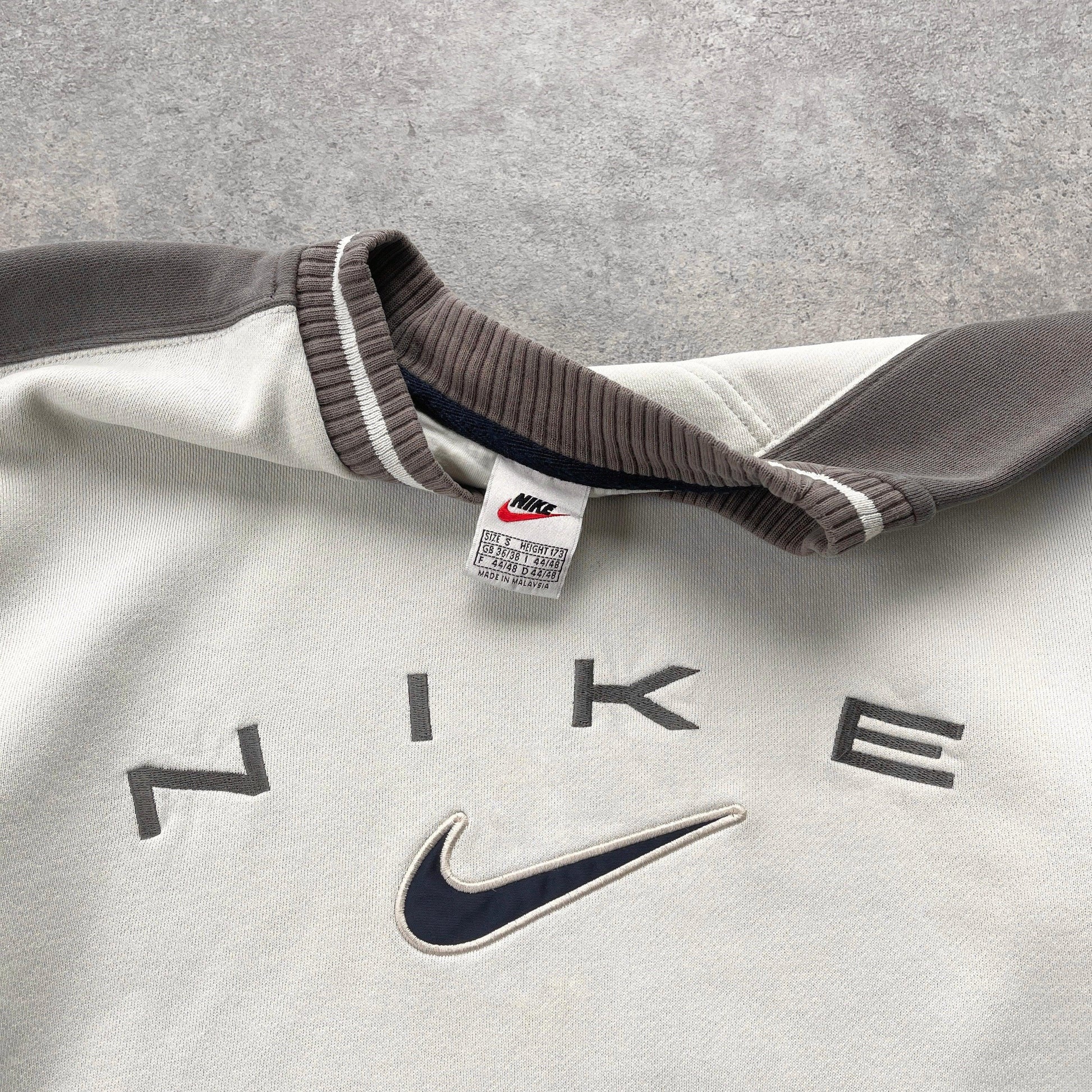 Nike RARE 1990s heavyweight embroidered sweatshirt (S) - Known Source