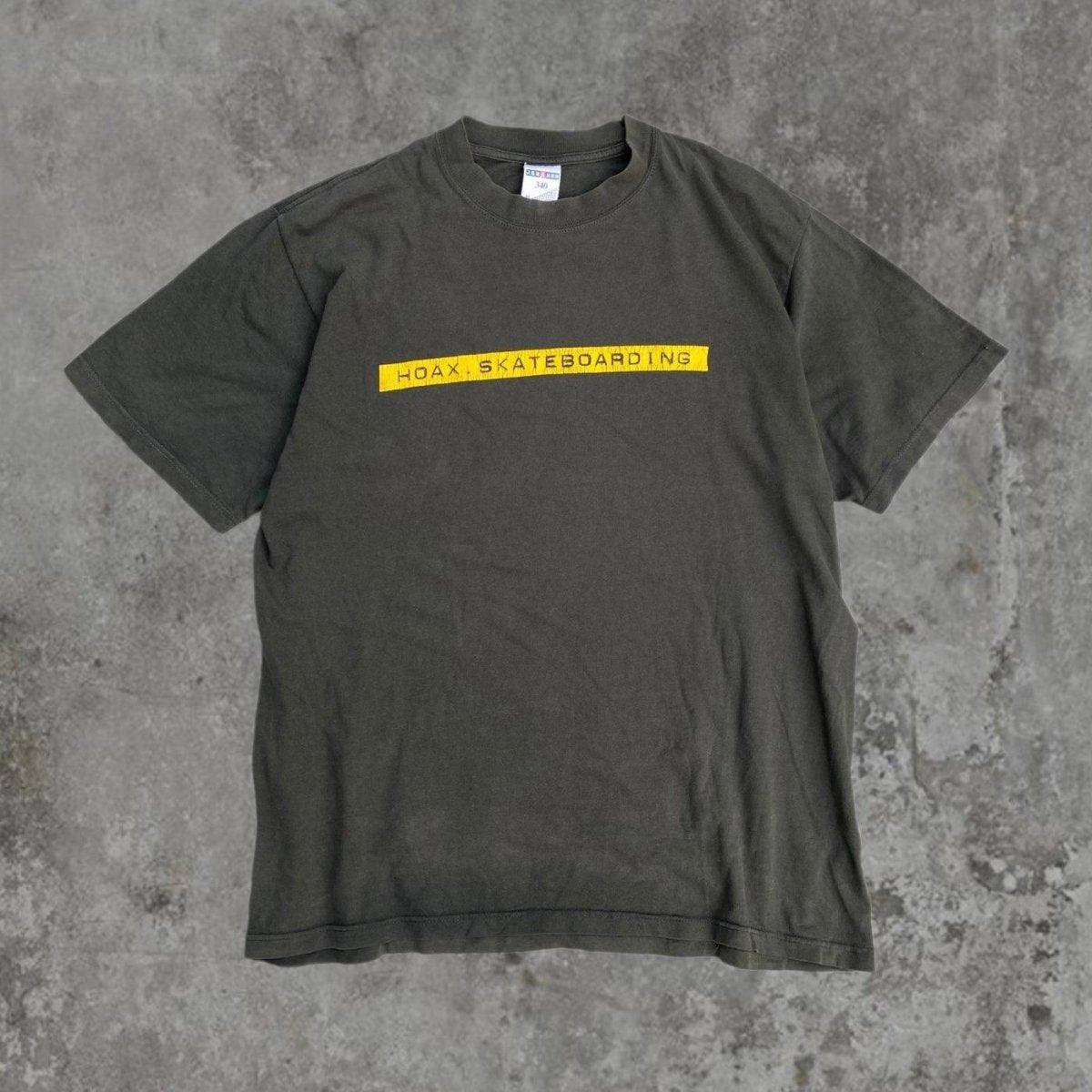 90'S HOAX SKATEBOARDING TEE - Known Source