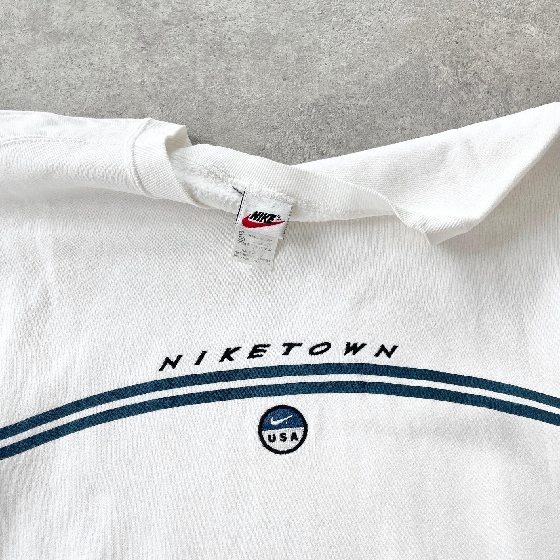 Nike Town USA RARE 1990s heavyweight embroidered sweatshirt (L) - Known Source