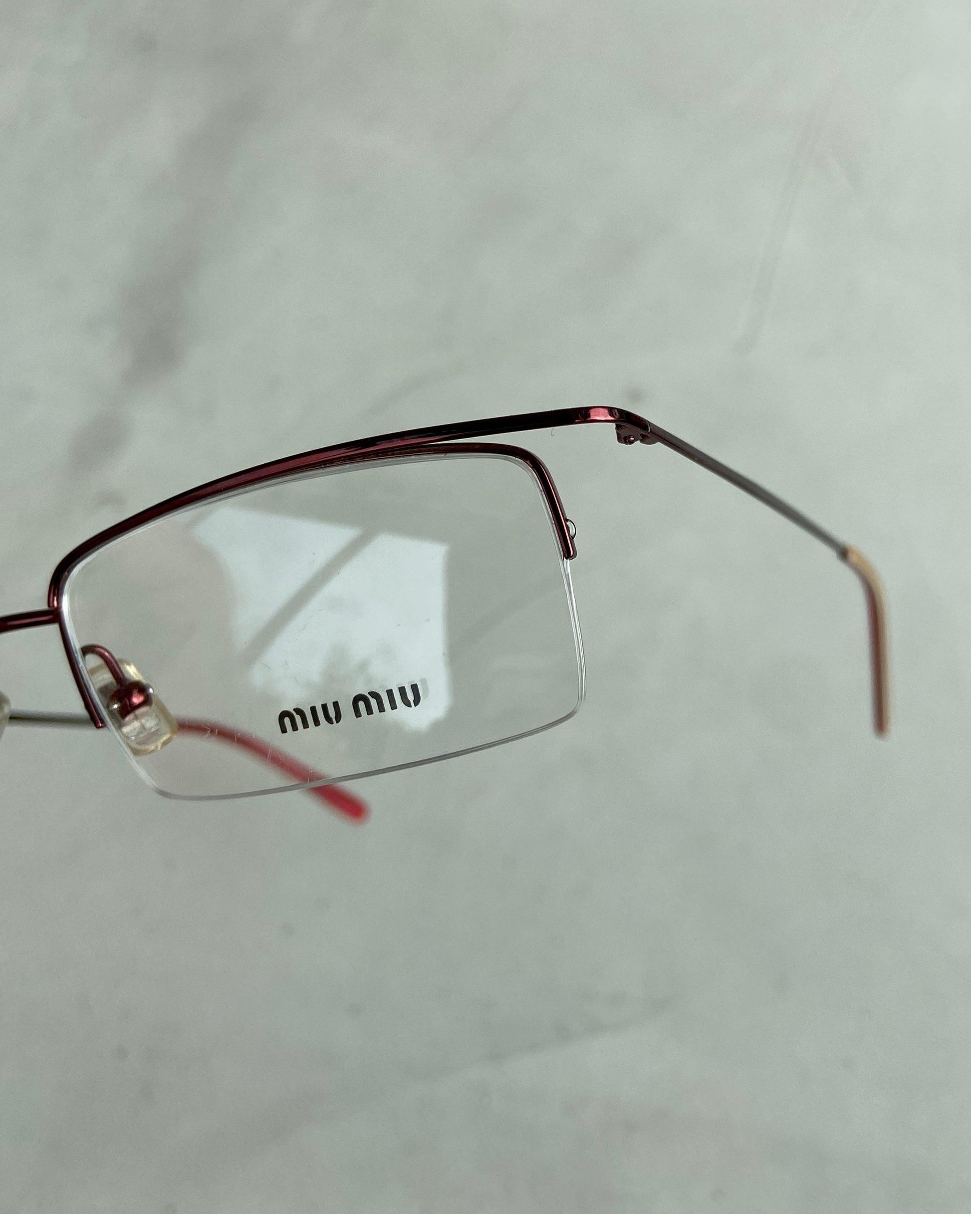 MIU MIU 90'S BAYONETTA GLASSES - Known Source