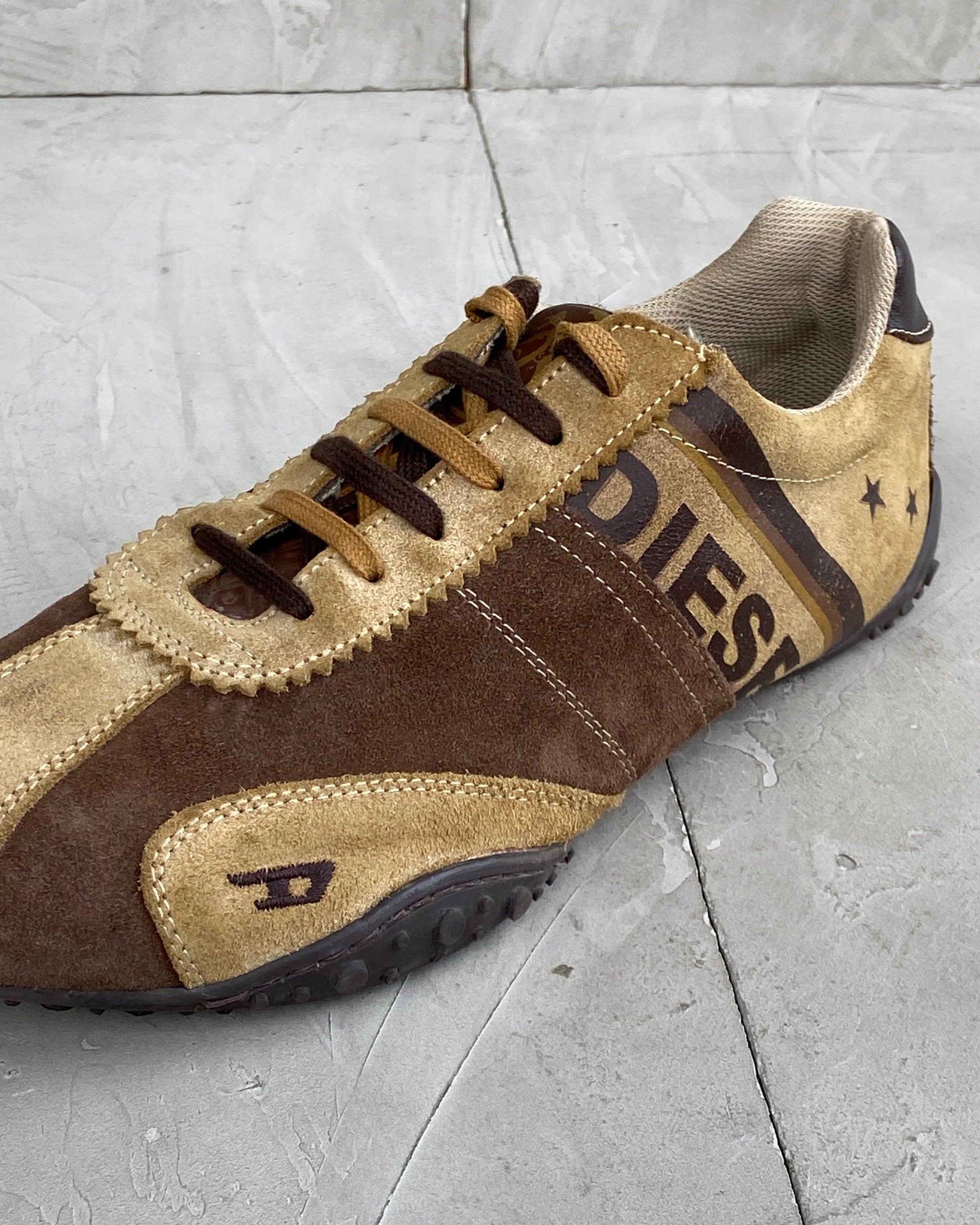 DIESEL 2000'S BUBBLE SOLE STAR SUEDE TRAINERS - EU 44 / UK 9.5 - Known Source