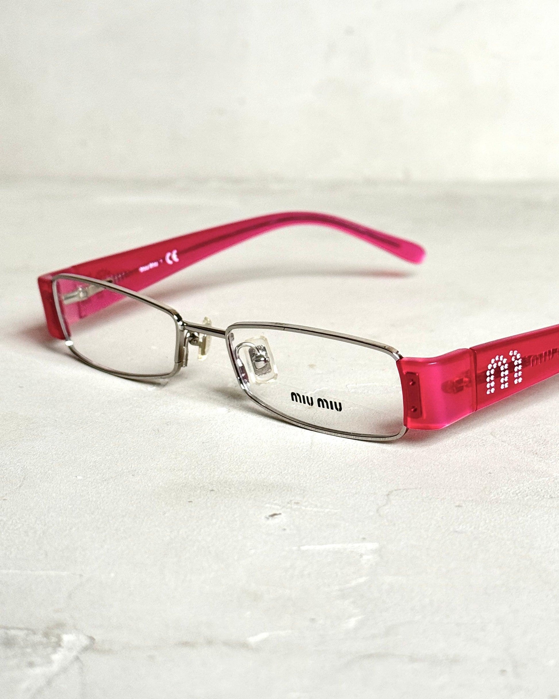 MIU MIU 90'S BAYONETTA GLASSES - Known Source