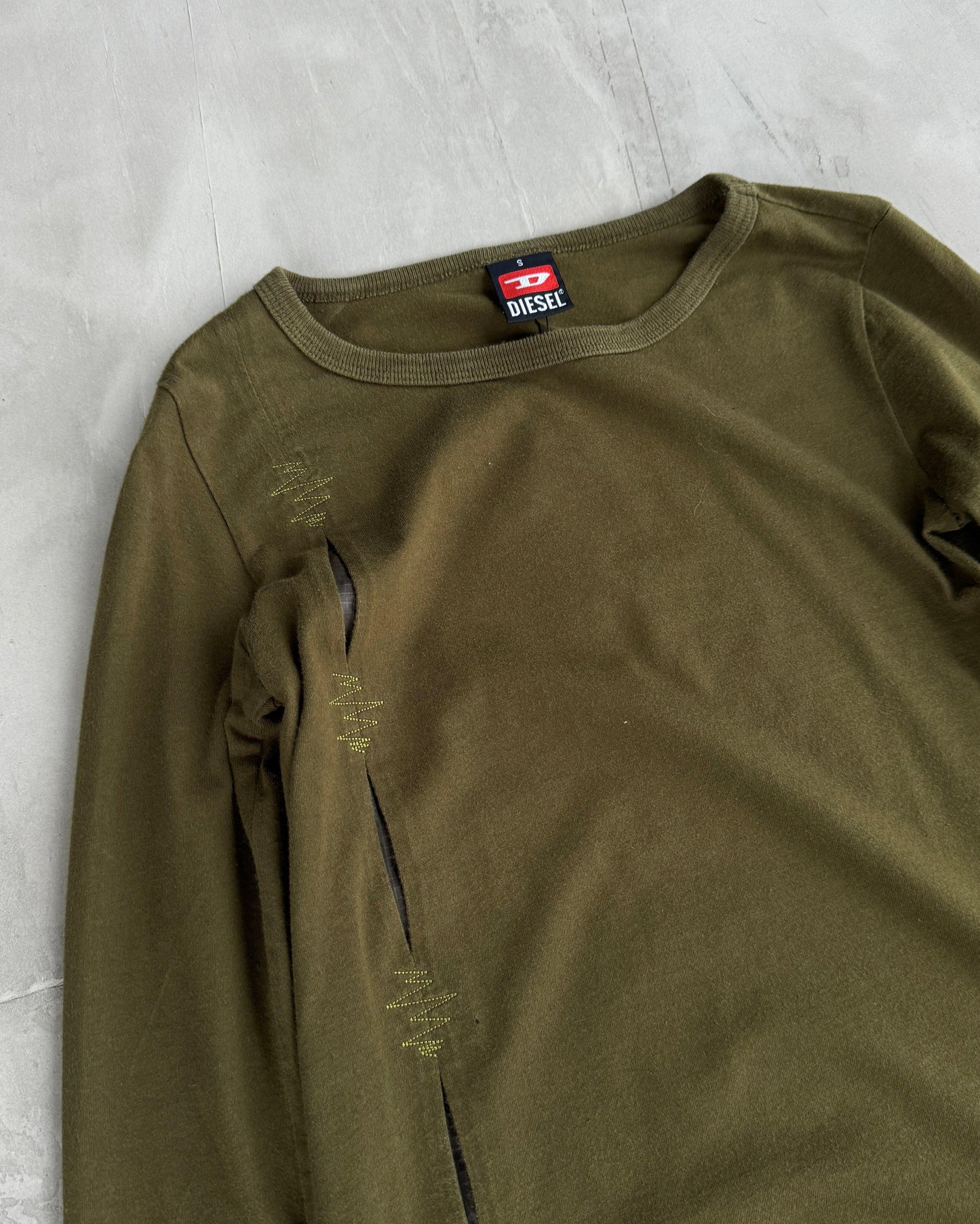 DIESEL 2000'S LONG SLEEVE TEE - S - Known Source