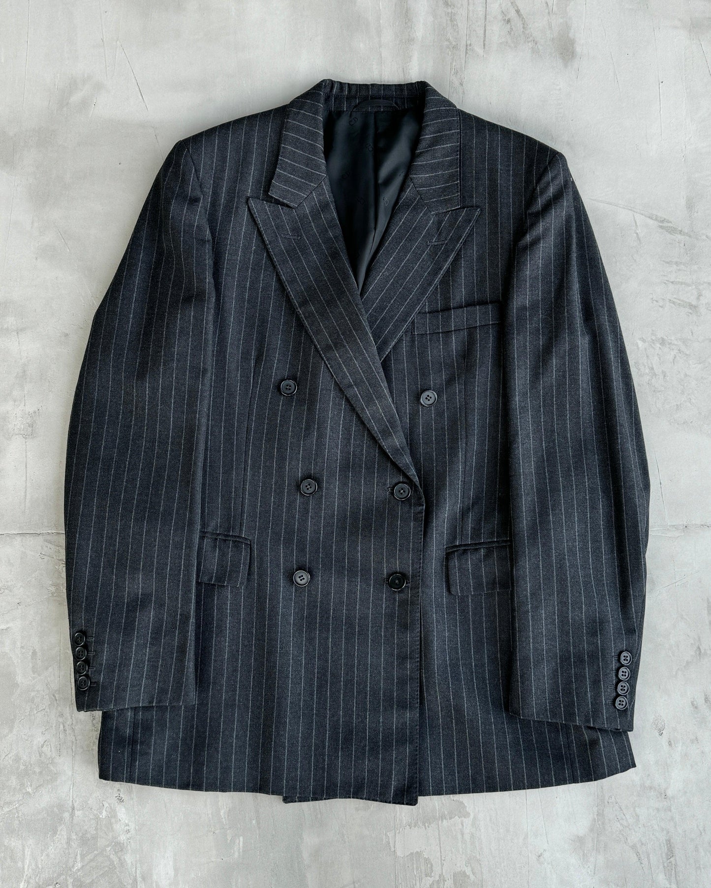 CHRISTIAN DIOR MONSIEUR DOUBLE BREASTED WOOL PINSTRIPE SUIT - 40R / M-L - Known Source