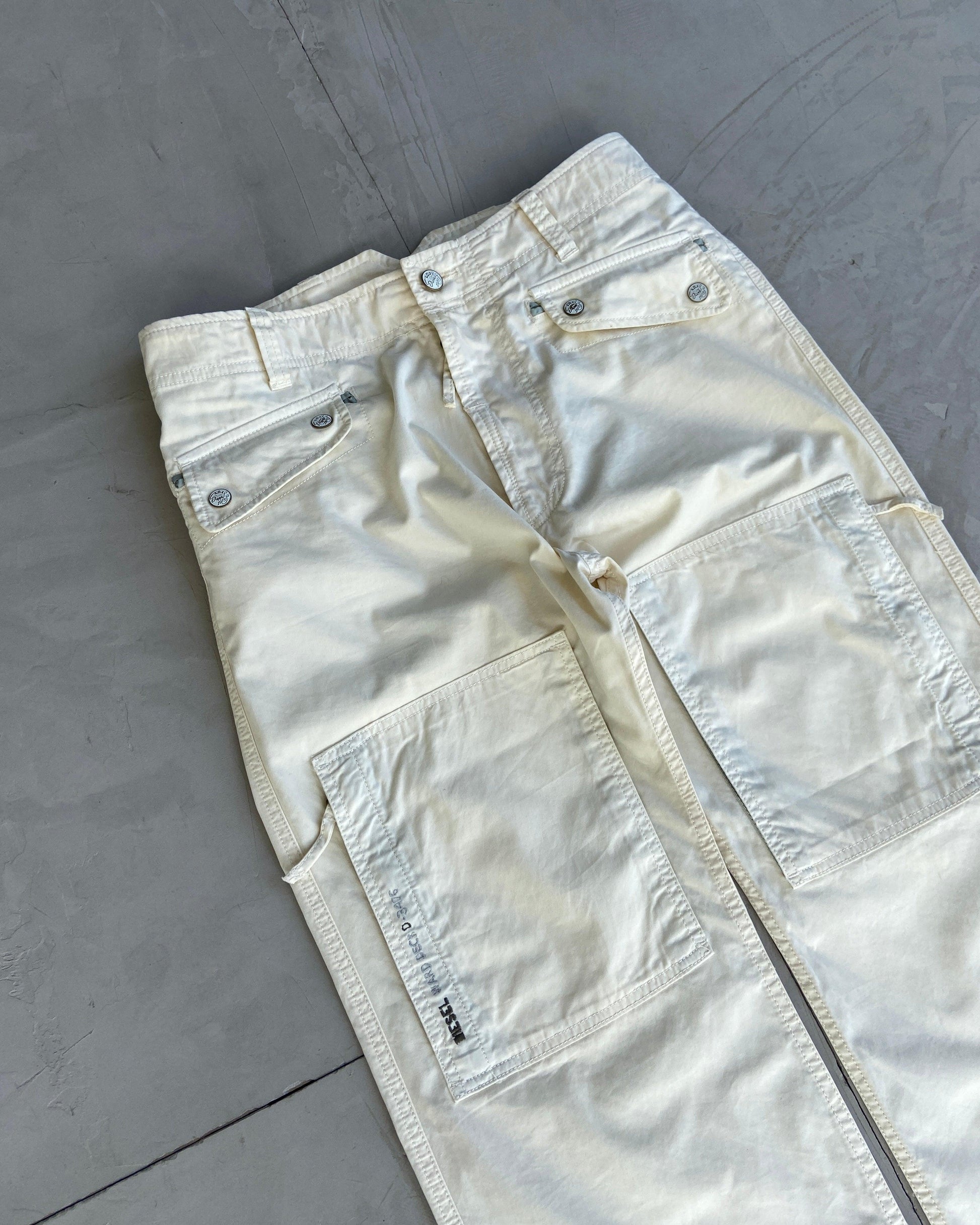 DIESEL 2000'S CREAM CARGO TROUSERS - W29" - Known Source
