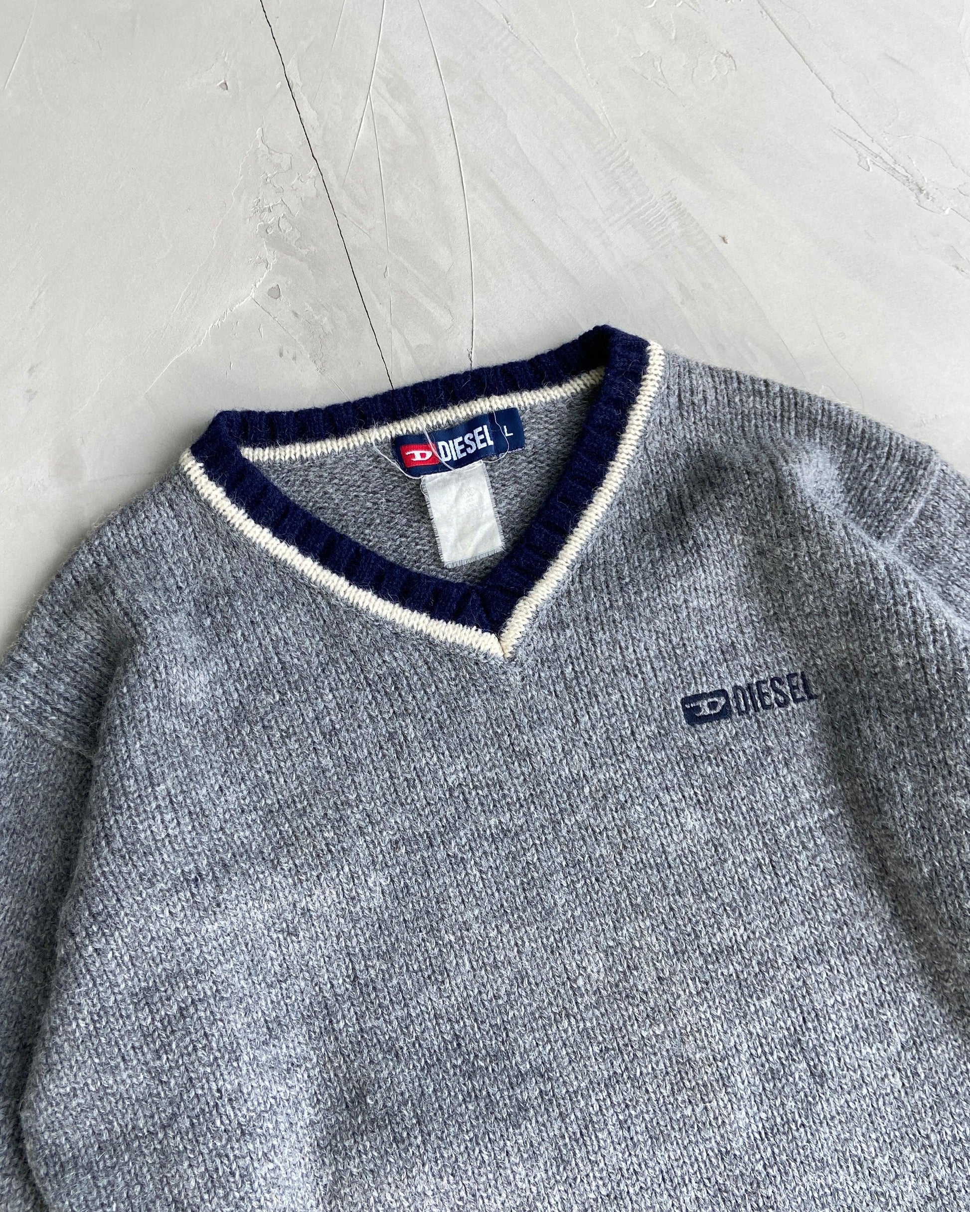 DIESEL KNIT V NECK SWEATSHIRT - M/L - Known Source