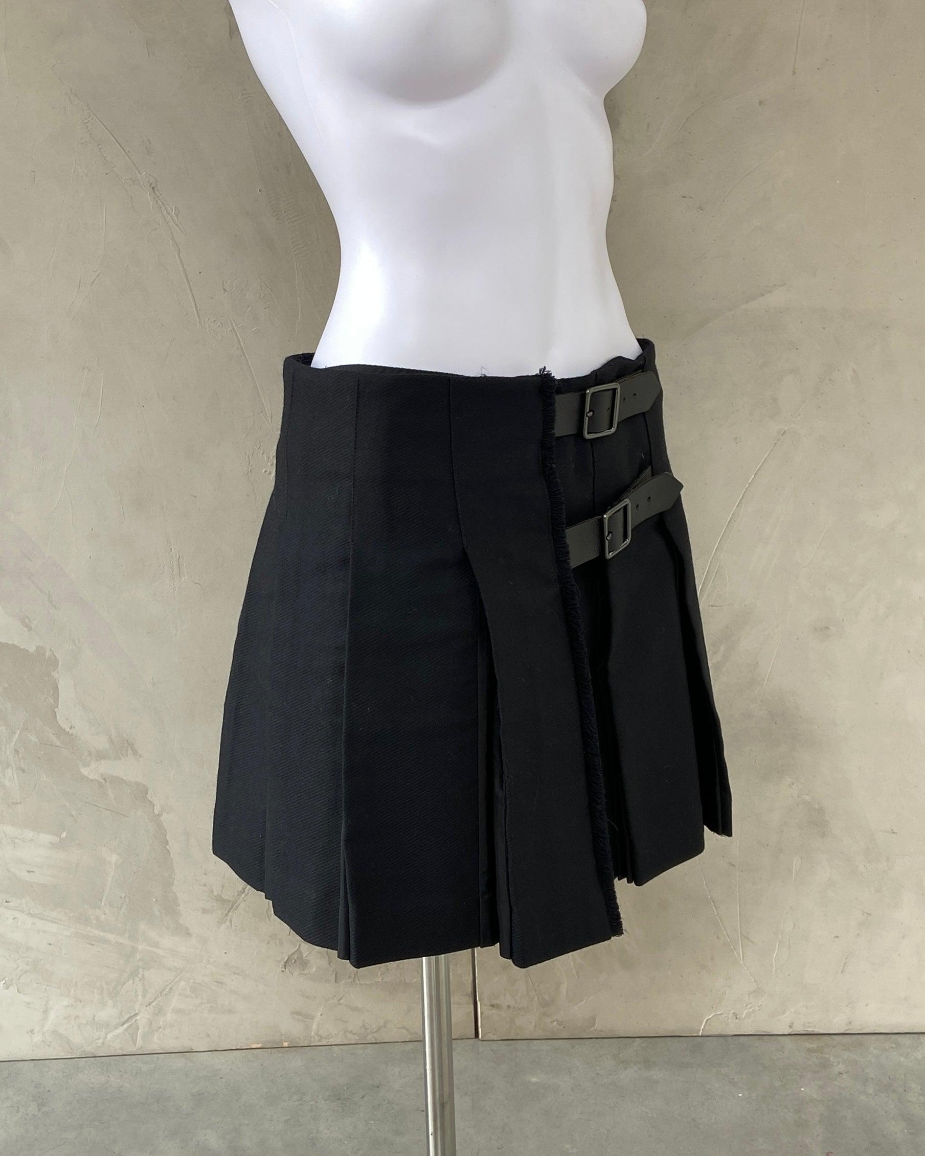BURBERRY PLEATED WRAP SKIRT - M - Known Source