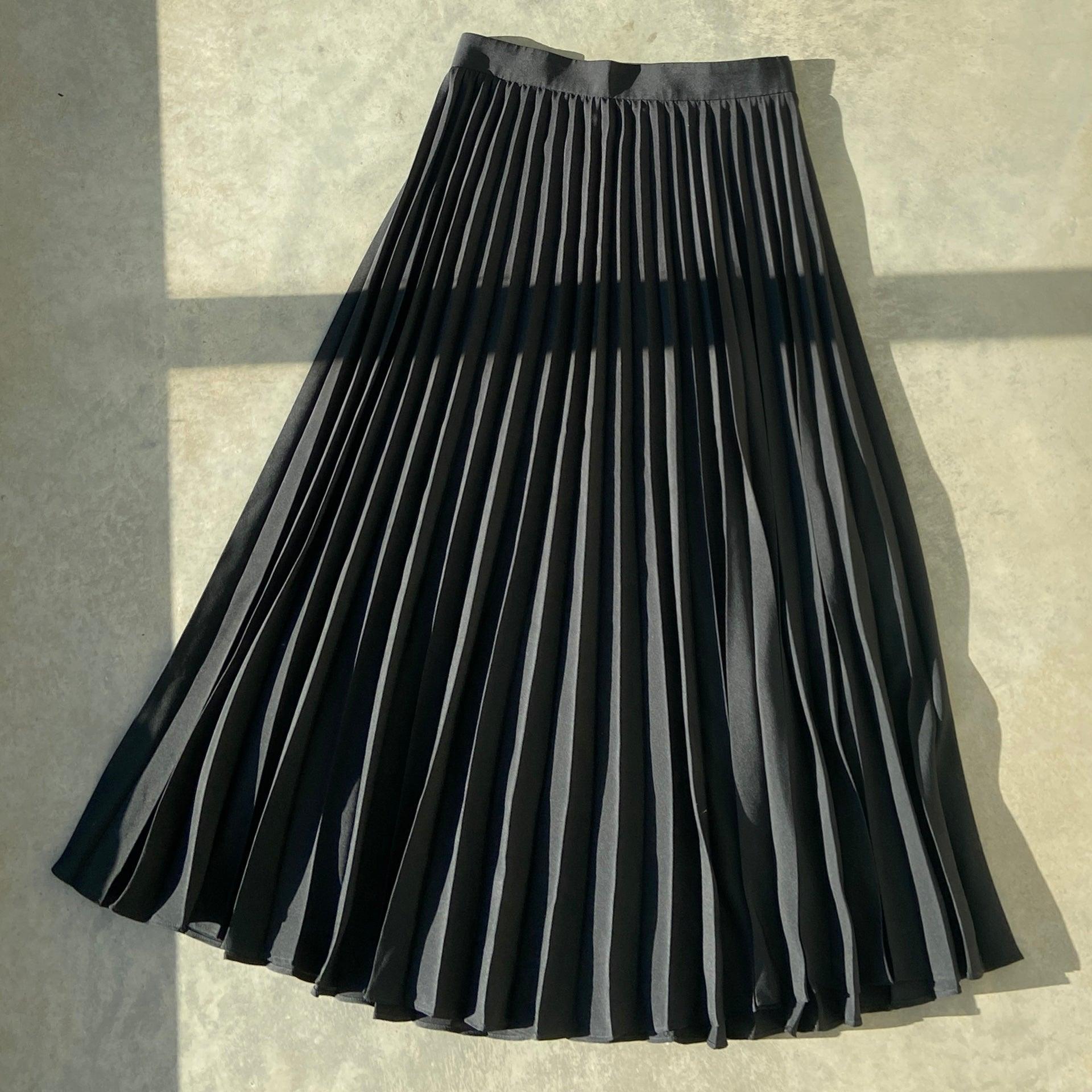 MIU MIU PLEATED MAXI SKIRT - S - Known Source