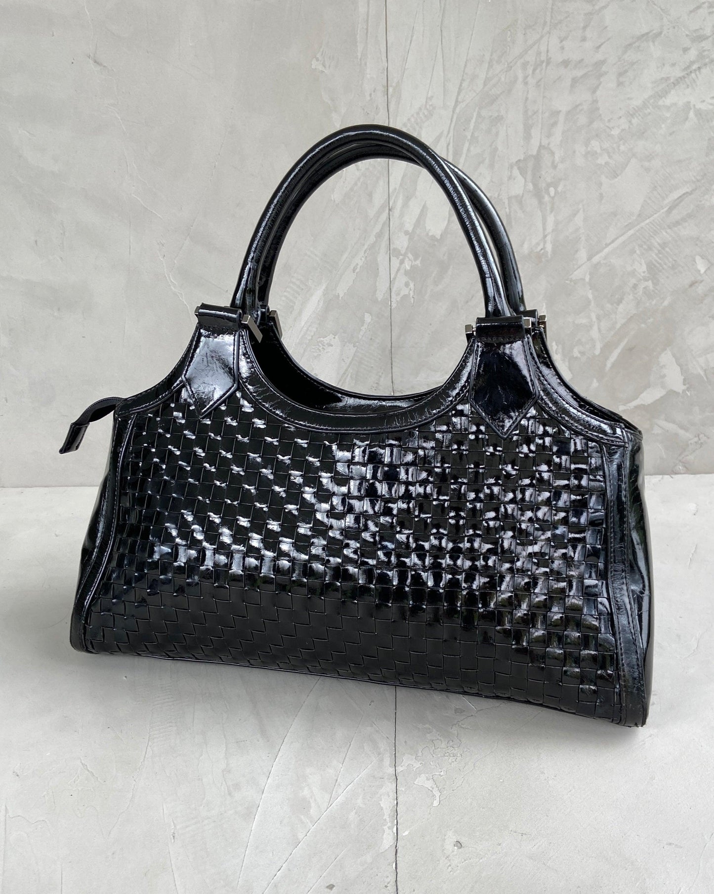 THIERRY MUGLER WOVEN LEATHER STAR HANDBAG - Known Source