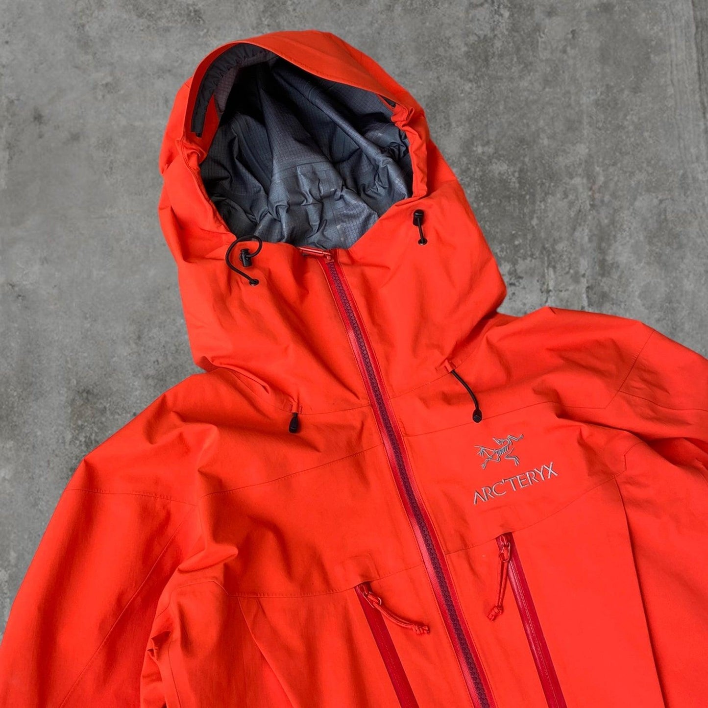 ARCTERYX ALPHA SV GORETEX JACKET - M - Known Source