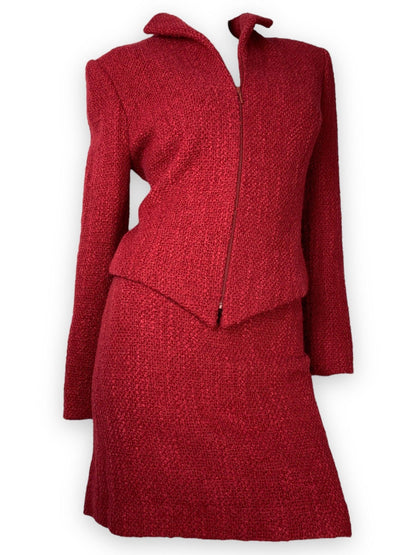 The Classy Woollen Red One - Known Source