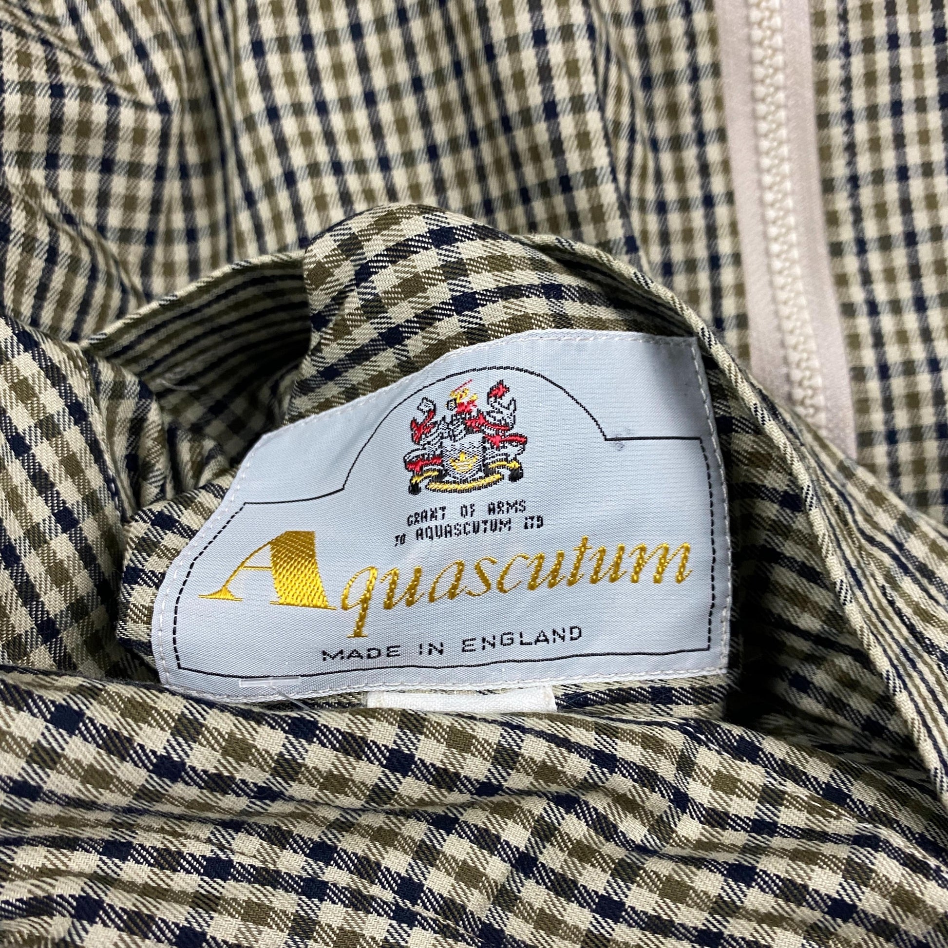 AQUASCUTUM REVERSIBLE JACKET (S) - Known Source