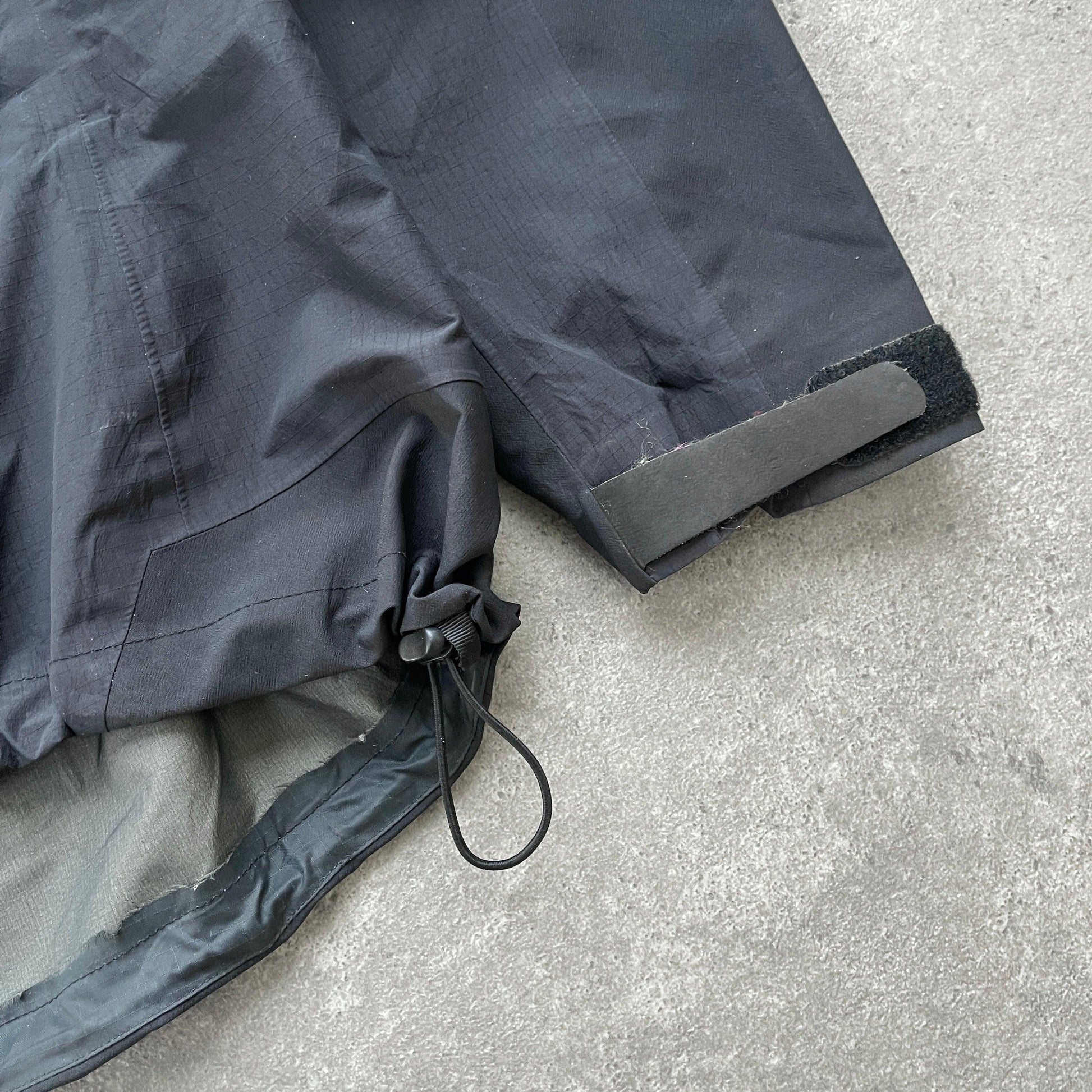 Arc’teryx 2000s Theta AR Gore-tex Pro Shell jacket (XS) - Known Source