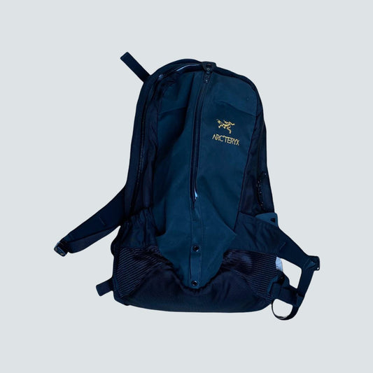 ARC'TERYX Arro22 Backpack Nylon Black / Gold - Known Source