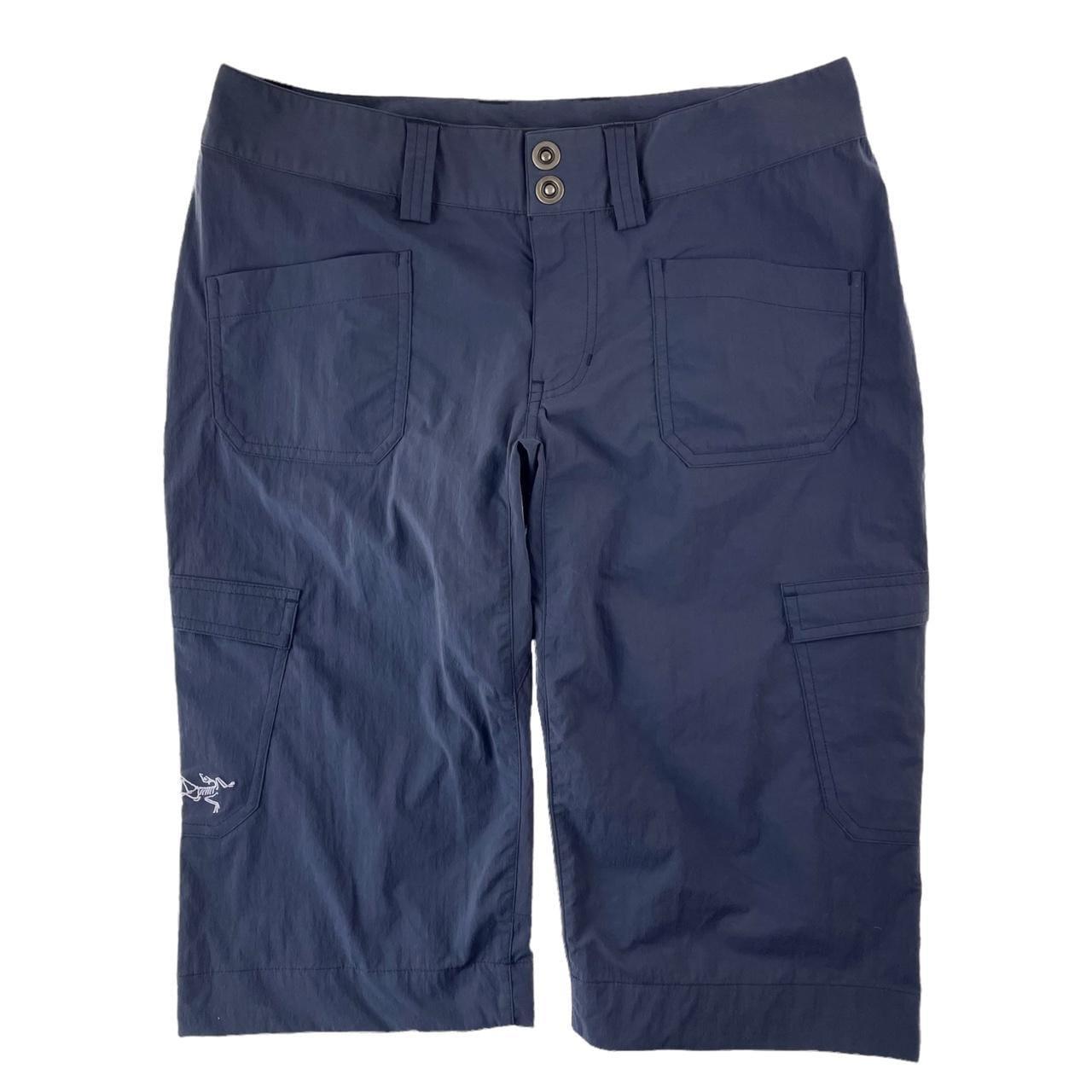 Arcteryx logo short woman’s W28 - Known Source