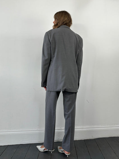 Armani Relaxed Virgin Wool Suit - 40R/W32 - Known Source
