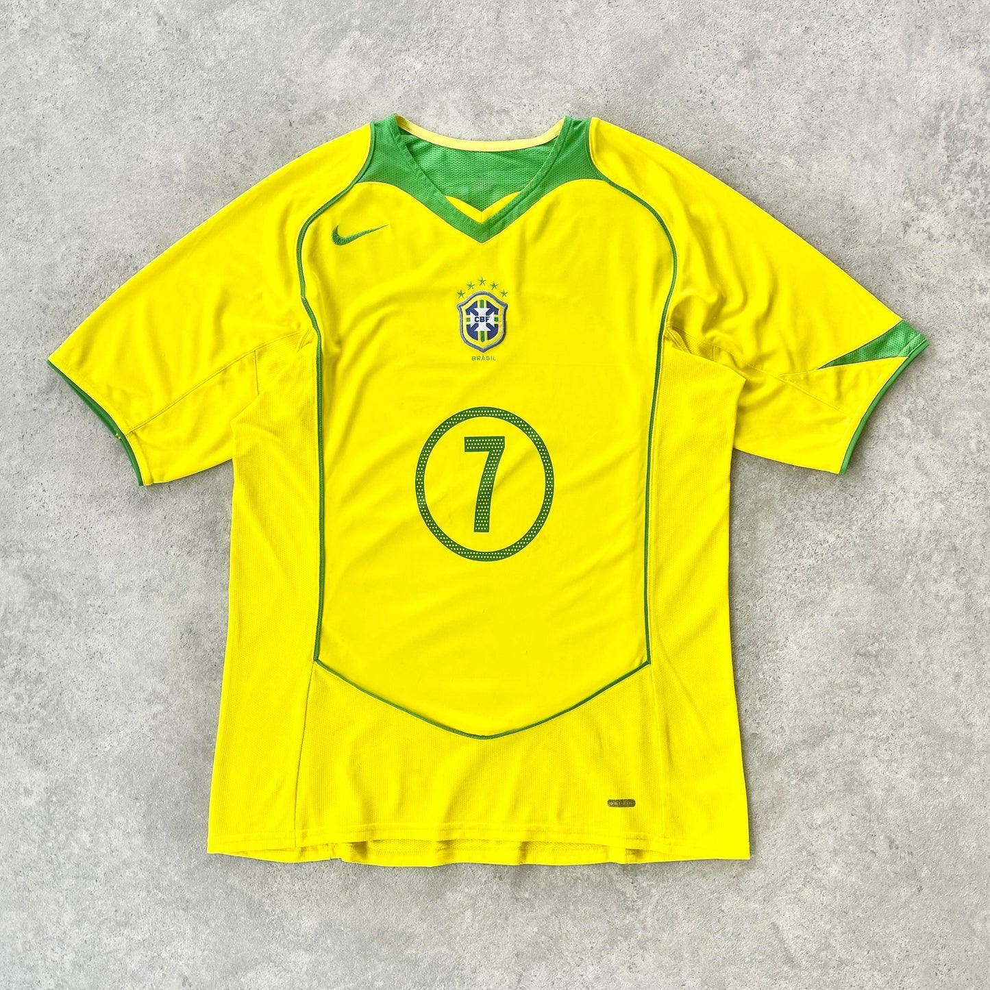 Brazil x Nike 2004/06 Ronaldinho football home shirt (L) - Known Source