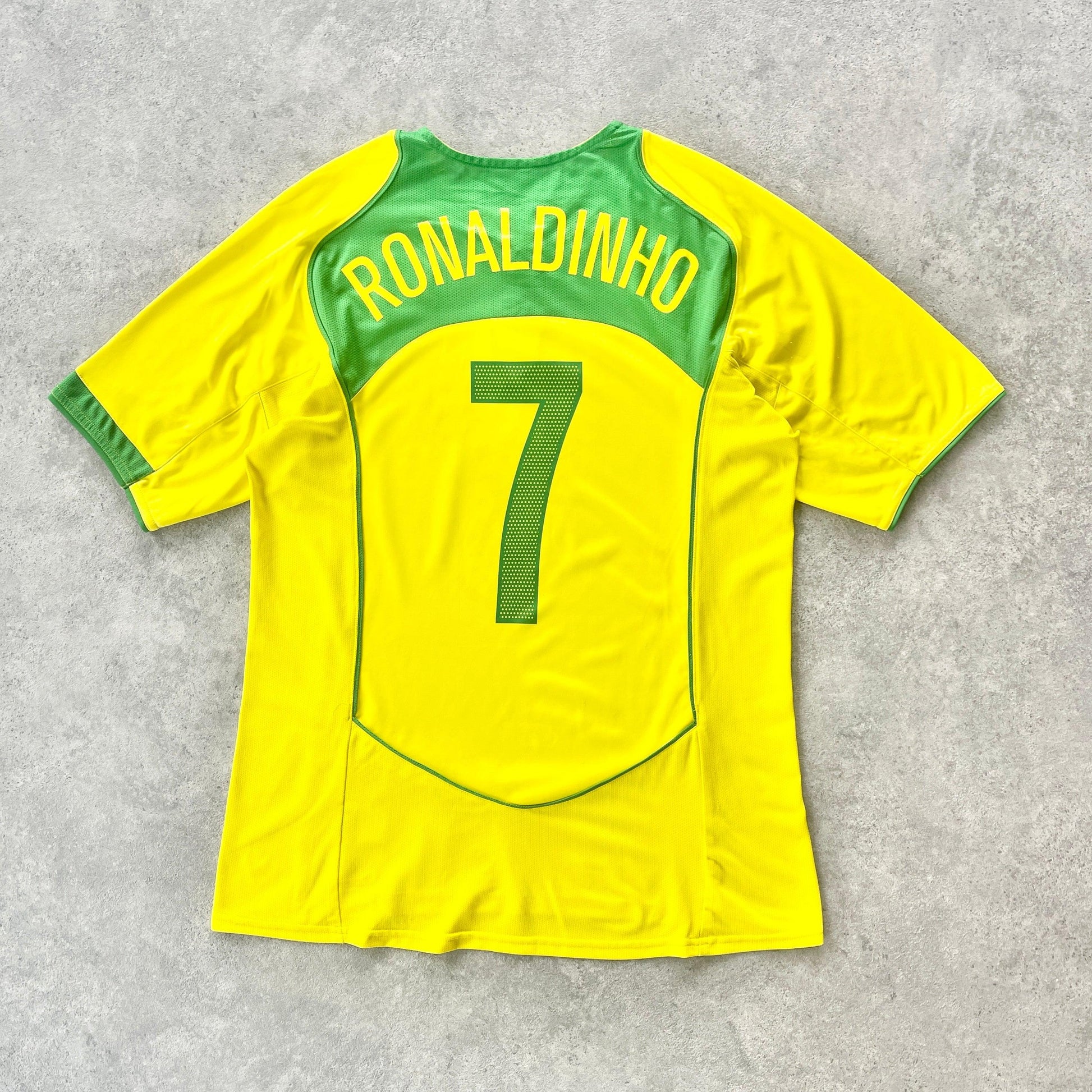 Brazil x Nike 2004/06 Ronaldinho football home shirt (L) - Known Source