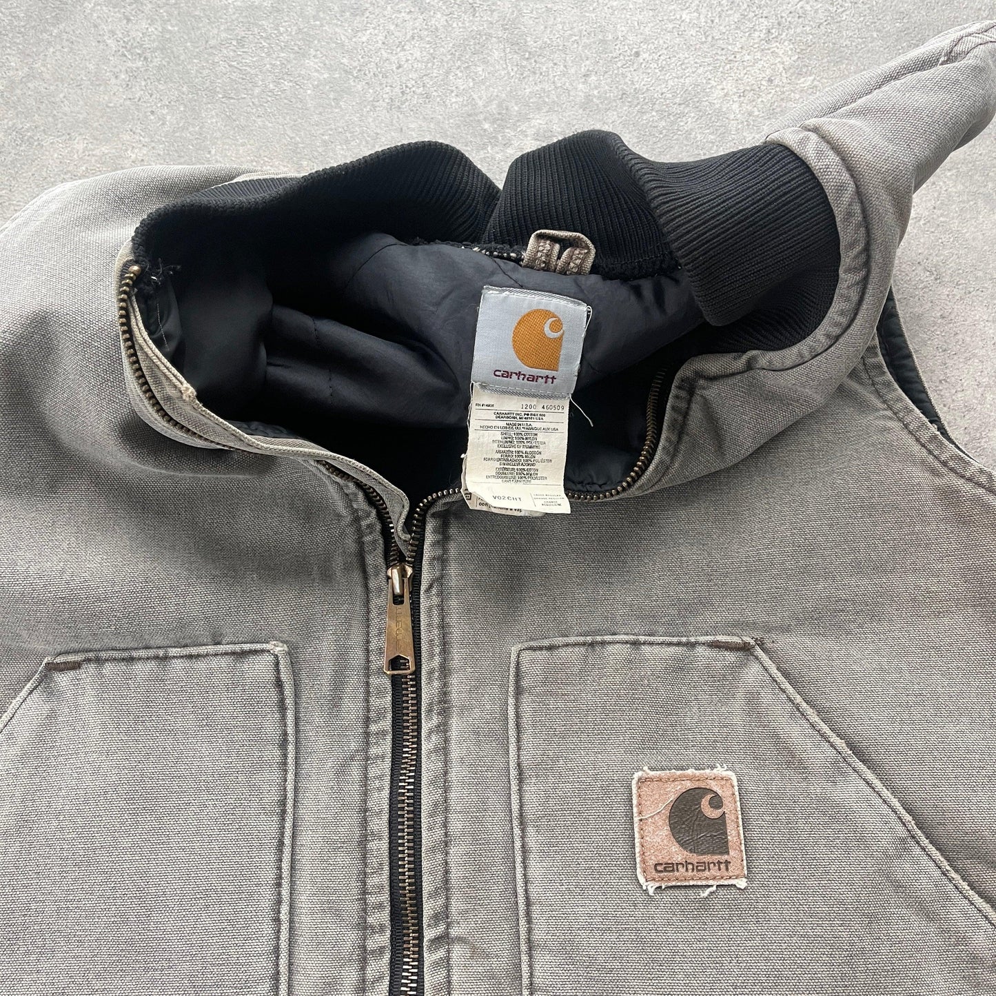 Carhartt 2000 heavyweight quilted vest jacket (L) - Known Source