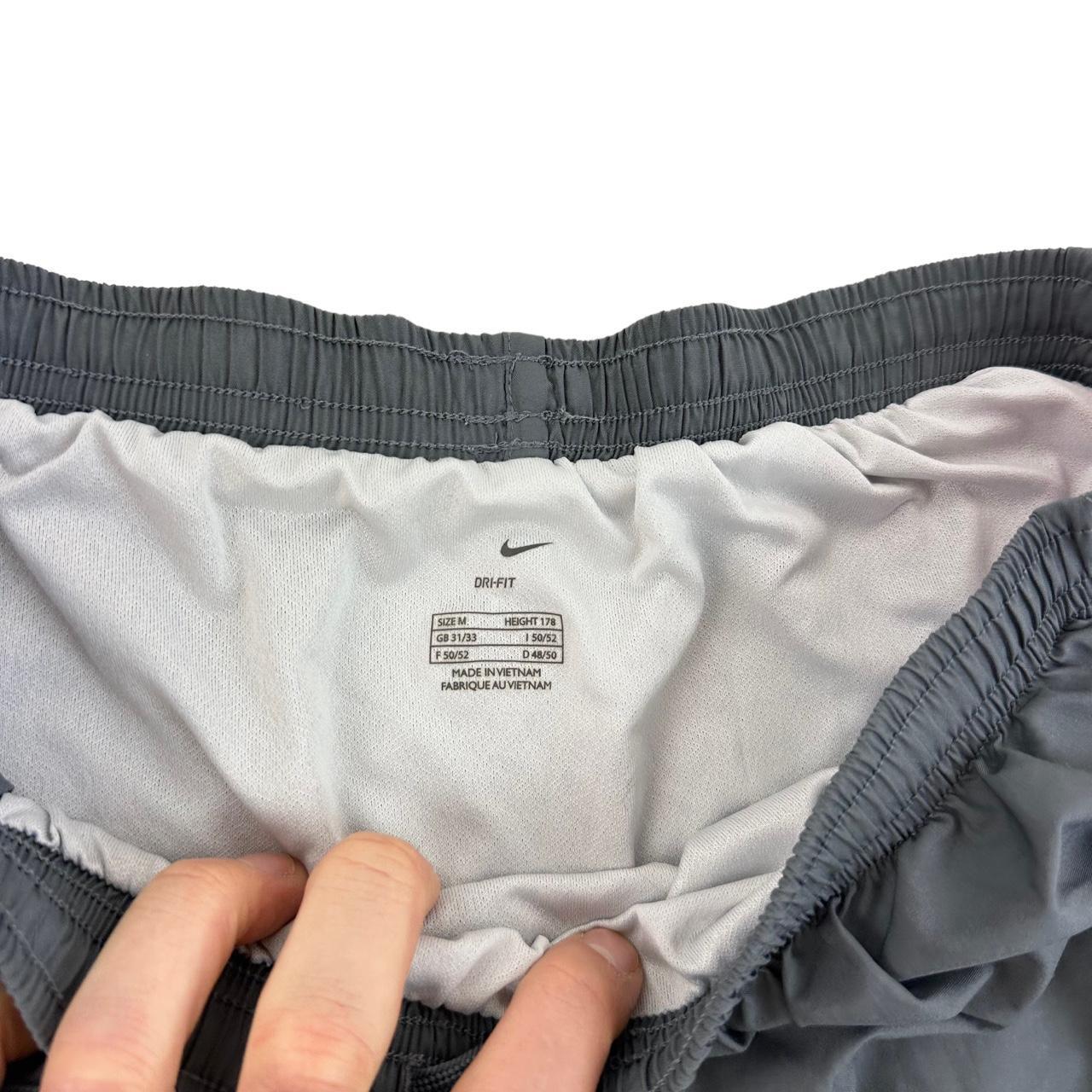 Nike Shorts W30 - Known Source